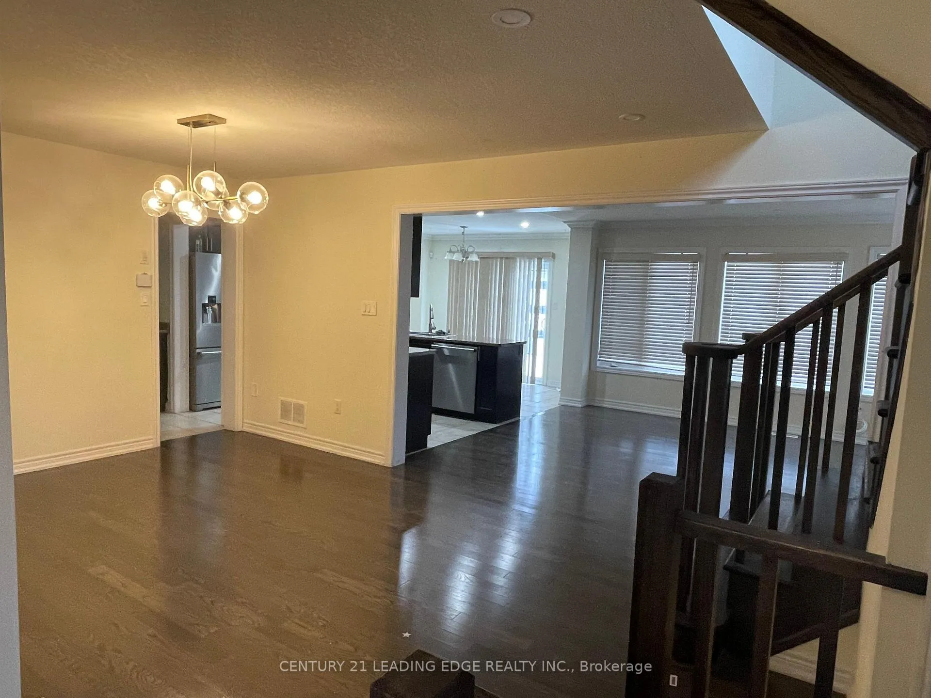 Photo 2 of 547 Linden Drive E, Cambridge, Preston Heights — HOMEH