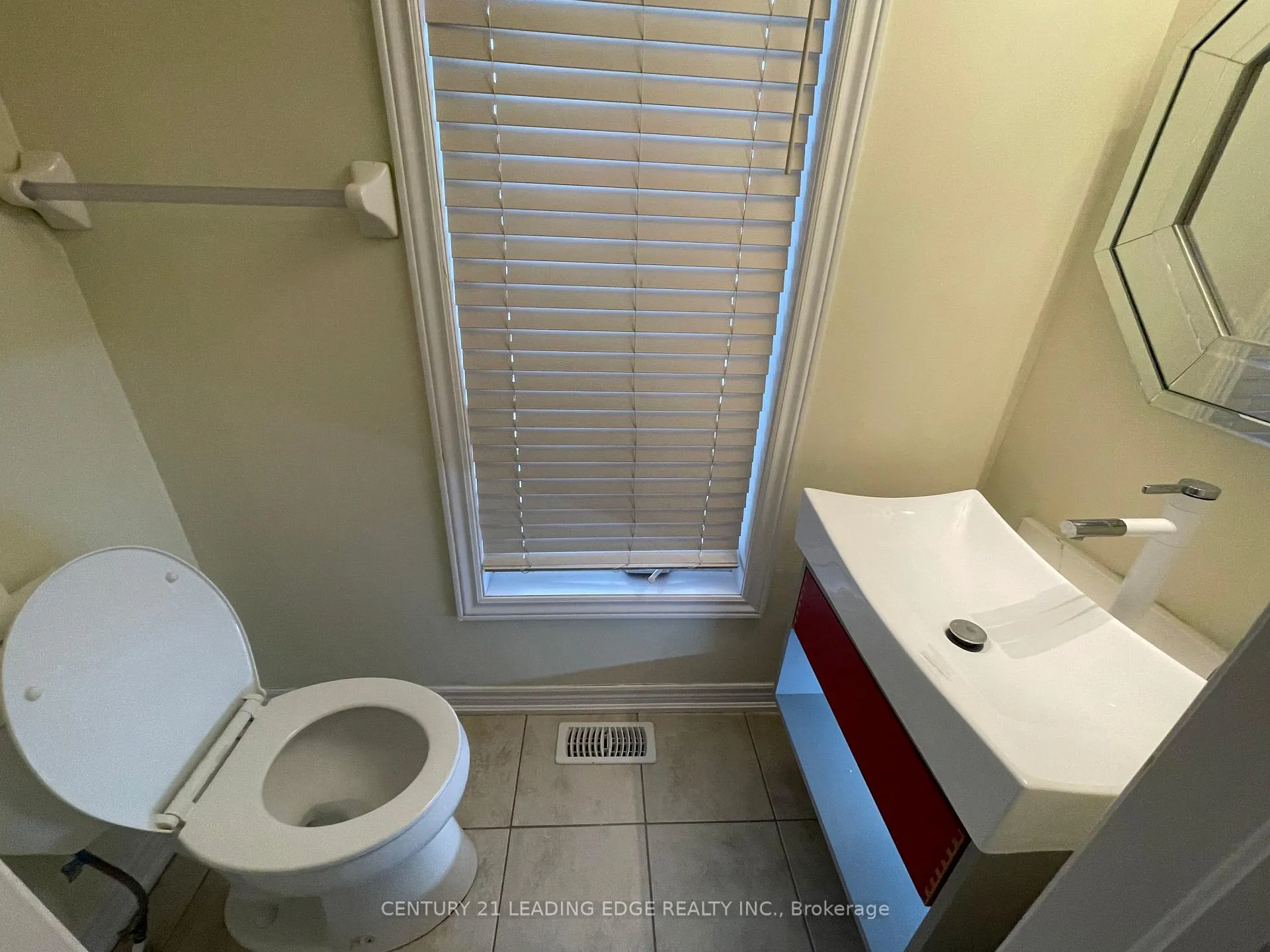 Photo 5 of 547 Linden Drive E, Cambridge, Preston Heights — HOMEH