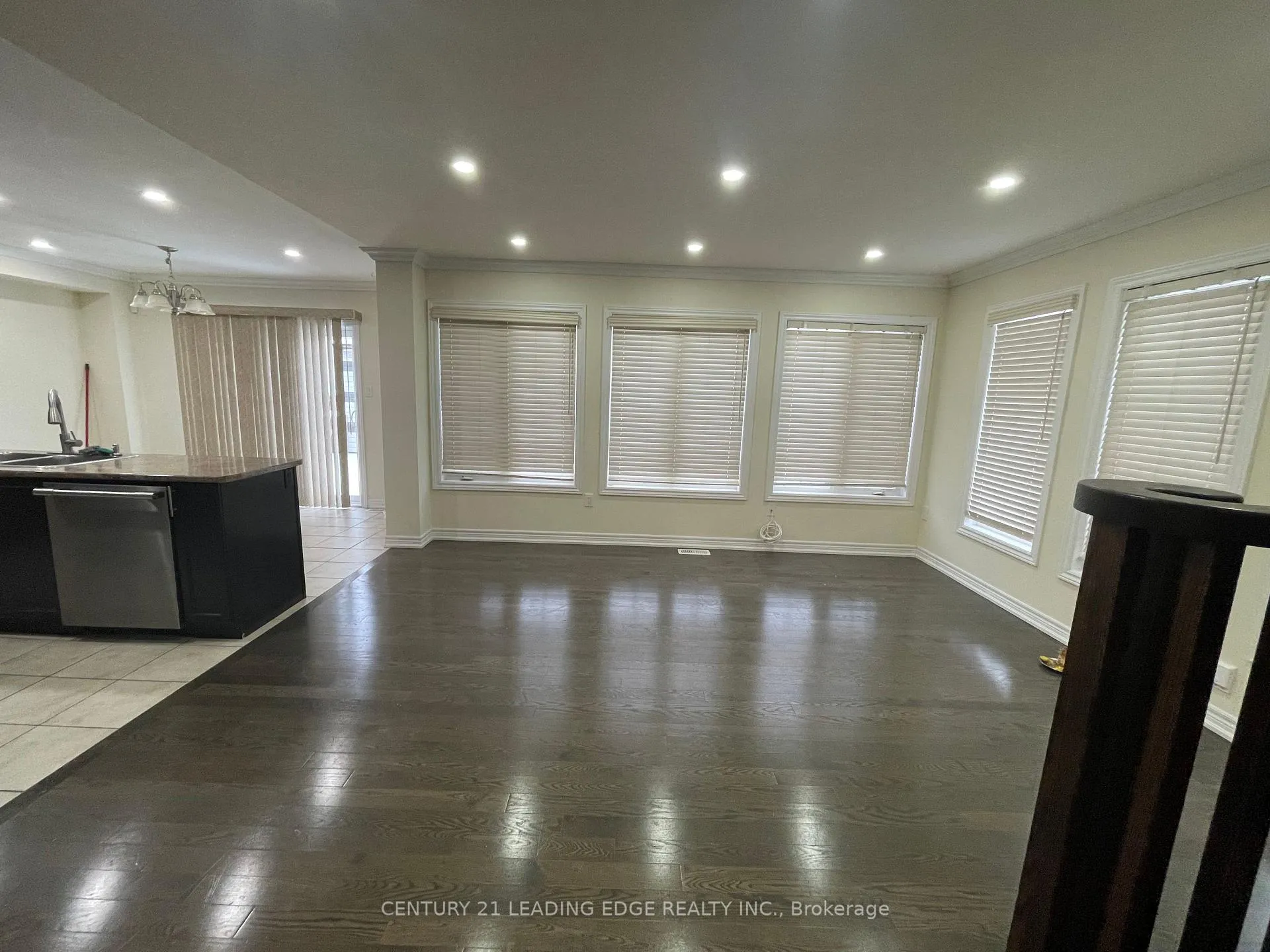 Photo 6 of 547 Linden Drive E, Cambridge, Preston Heights — HOMEH