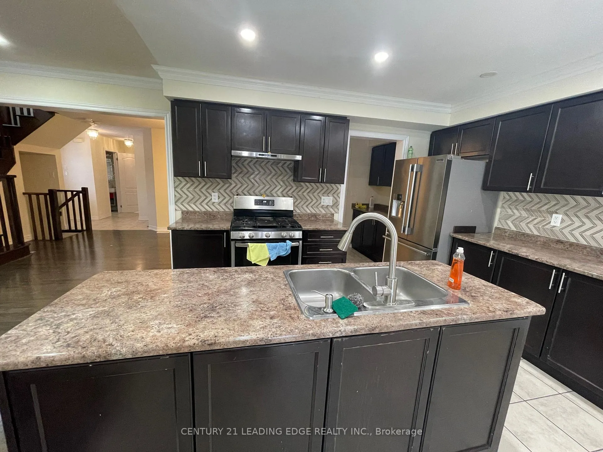 Photo 8 of 547 Linden Drive E, Cambridge, Preston Heights — HOMEH
