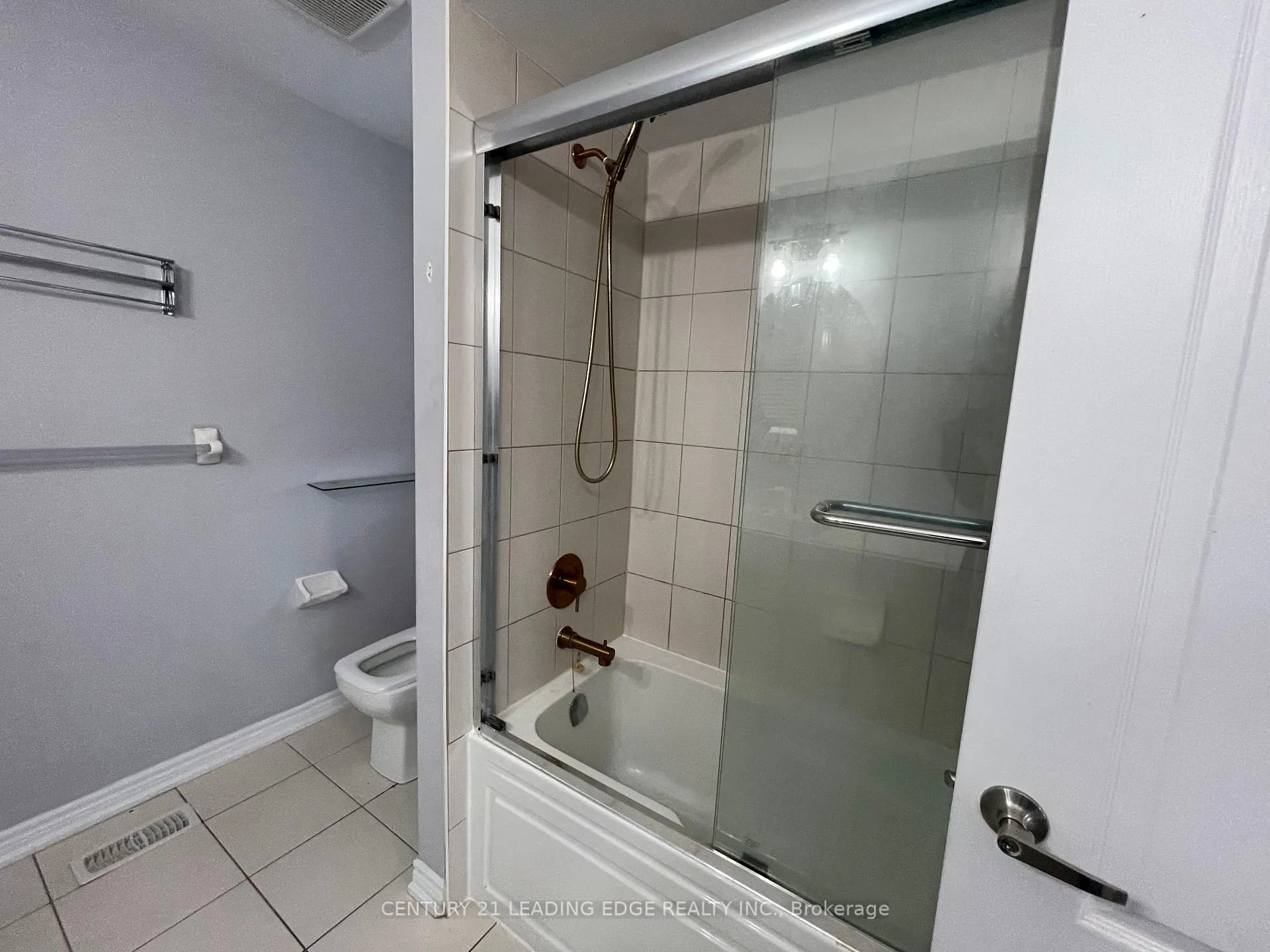 Photo 12 of 547 Linden Drive E, Cambridge, Preston Heights — HOMEH