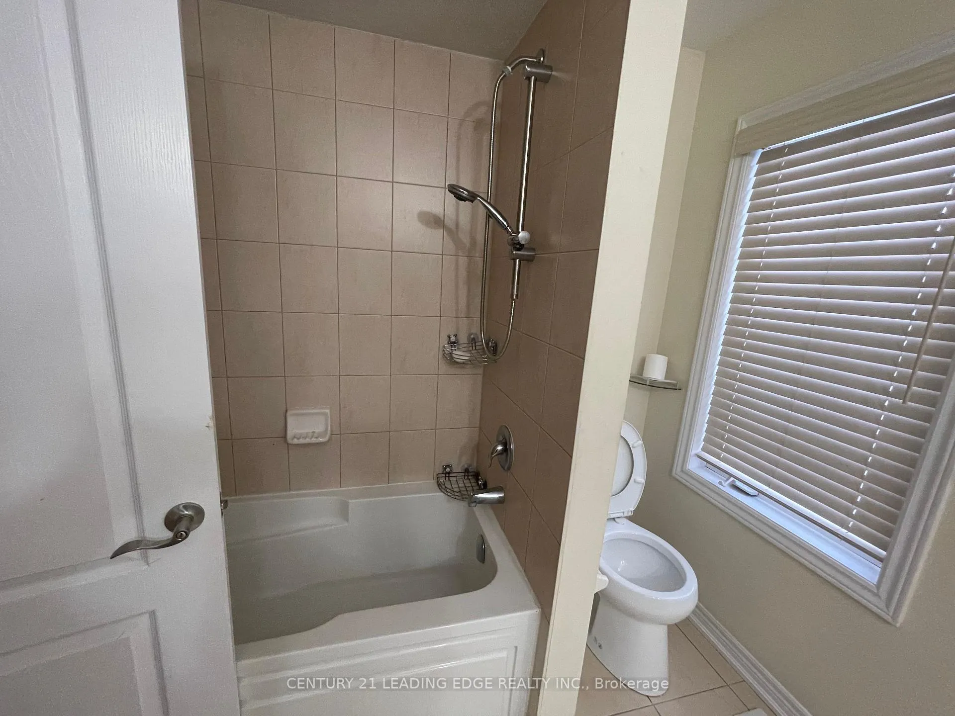 Photo 15 of 547 Linden Drive E, Cambridge, Preston Heights — HOMEH