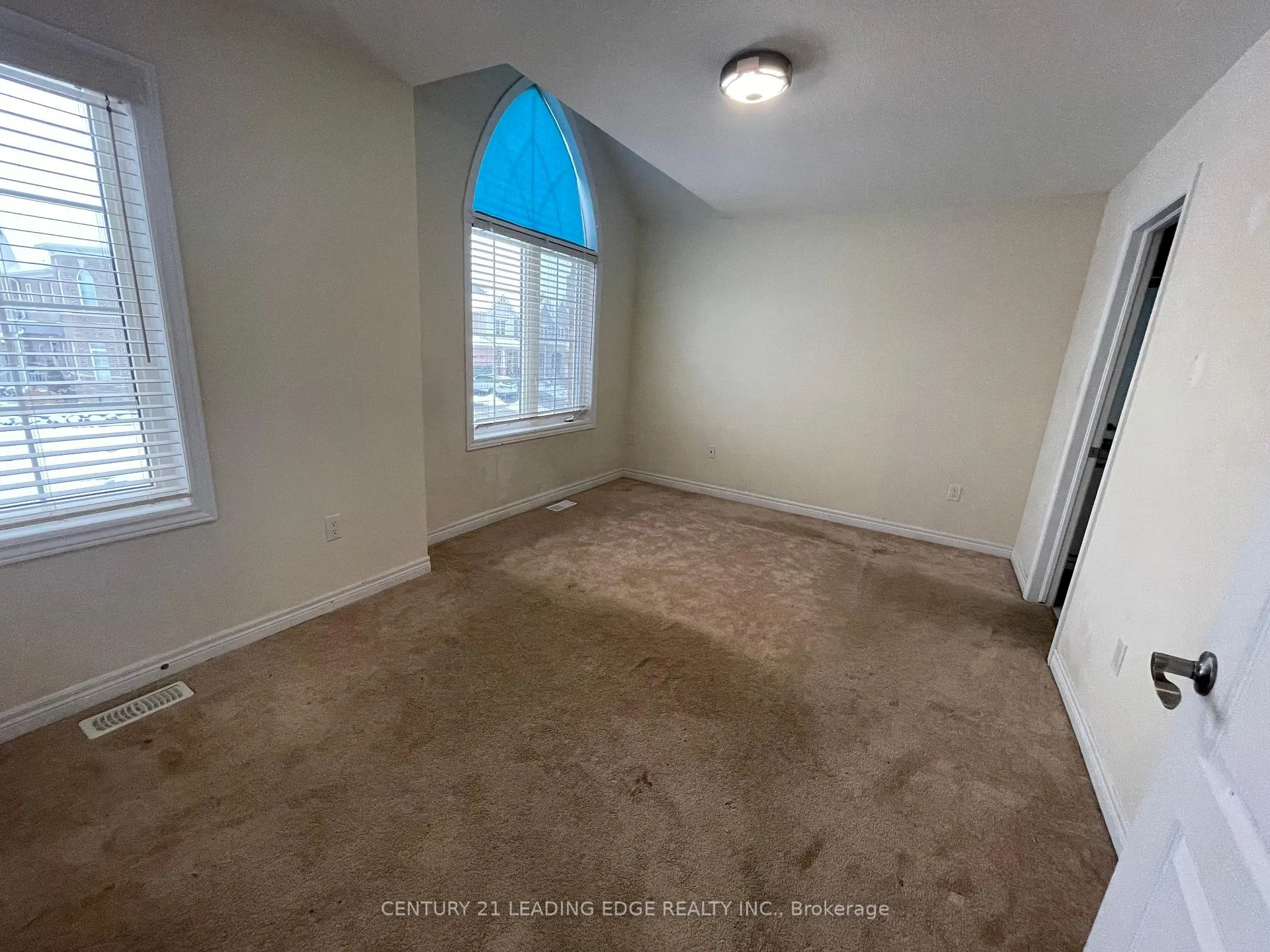 Photo 16 of 547 Linden Drive E, Cambridge, Preston Heights — HOMEH