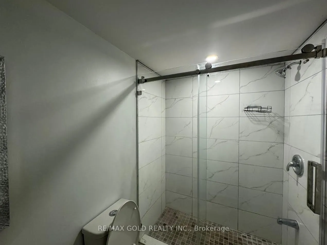 Photo 1 of Unit B, 916 Magdalena Court, Kitchener — HOMEH