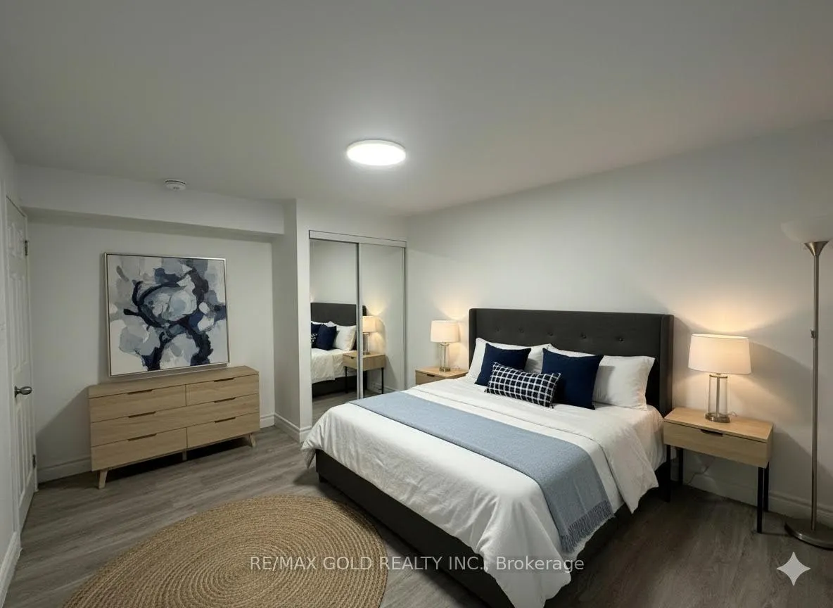 Photo 4 of Unit B, 916 Magdalena Court, Kitchener — HOMEH
