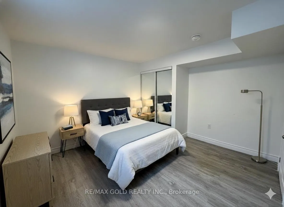 Photo 7 of Unit B, 916 Magdalena Court, Kitchener — HOMEH