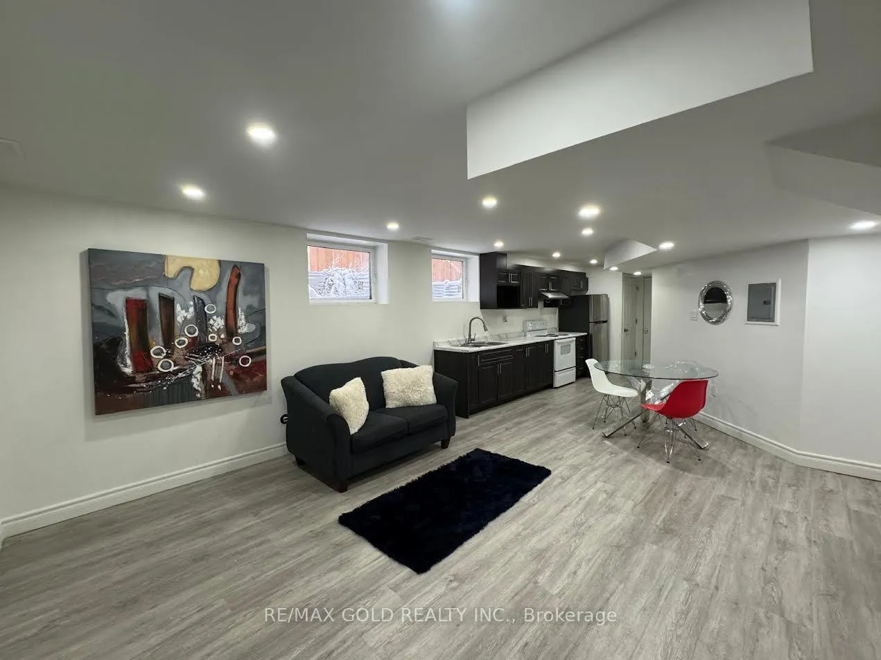 Photo 9 of Unit B, 916 Magdalena Court, Kitchener — HOMEH