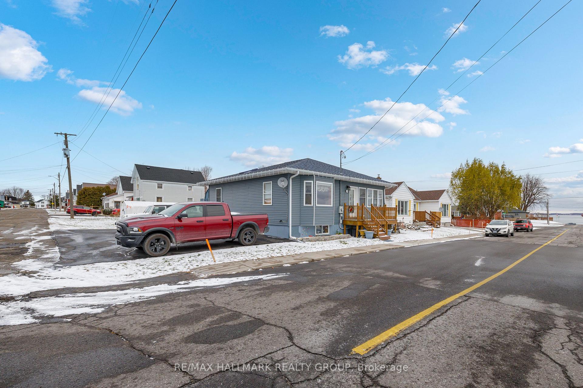 Photo 3 of 3076 John Street, Edwardsburgh/Cardinal, Town of Cardinal — HOMEH