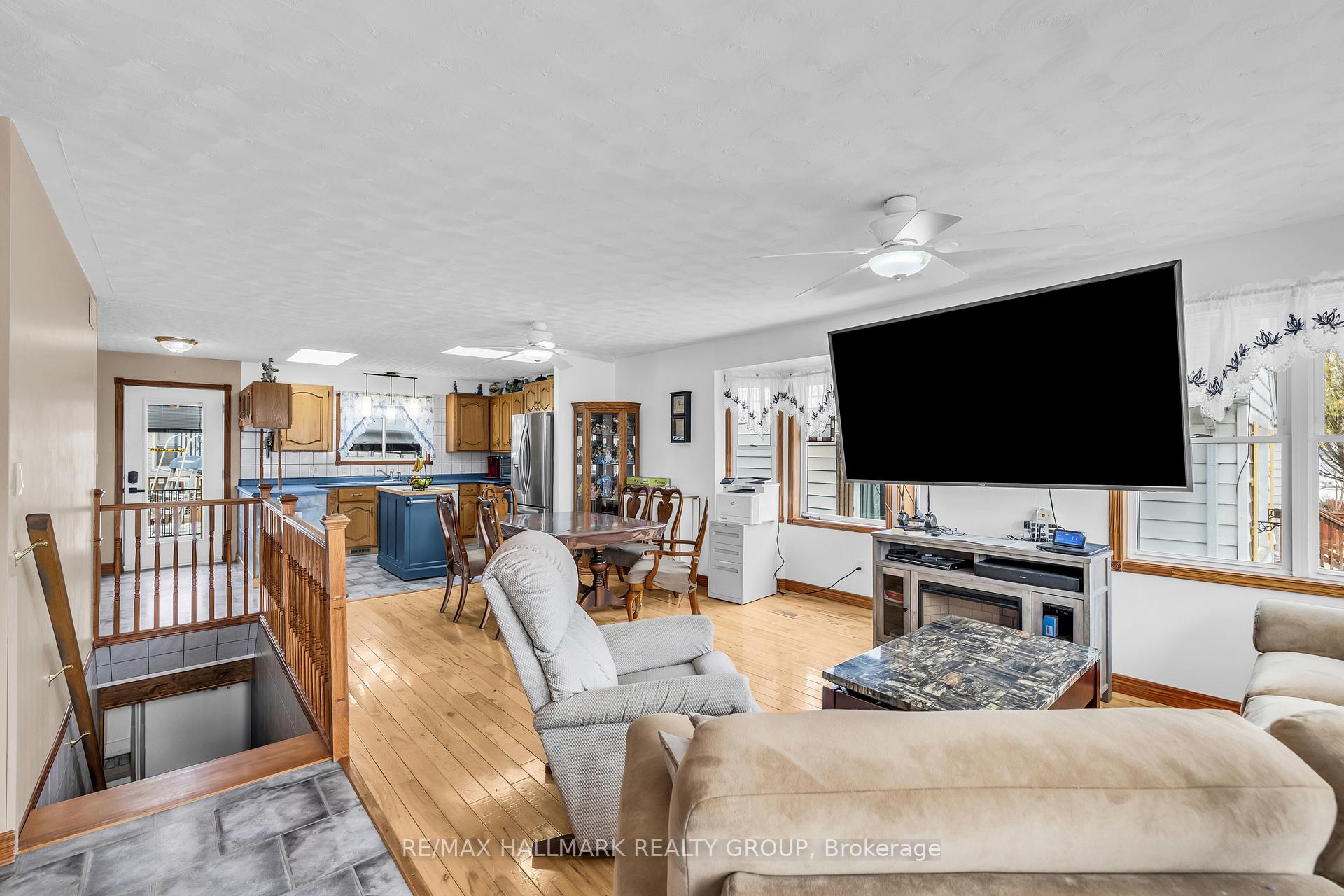 Photo 5 of 3076 John Street, Edwardsburgh/Cardinal, Town of Cardinal — HOMEH