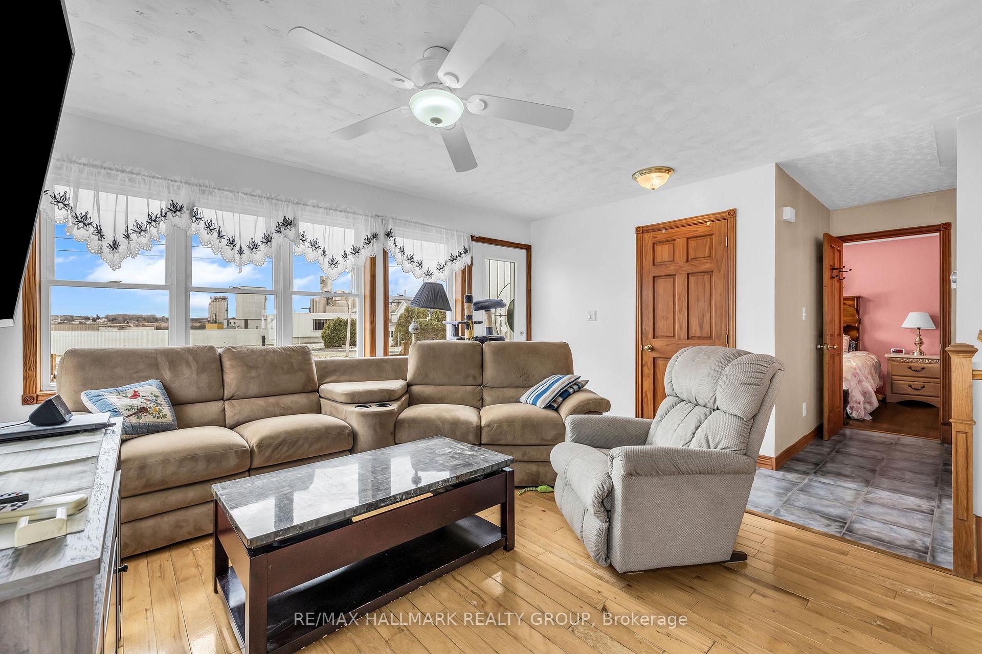 Photo 6 of 3076 John Street, Edwardsburgh/Cardinal, Town of Cardinal — HOMEH