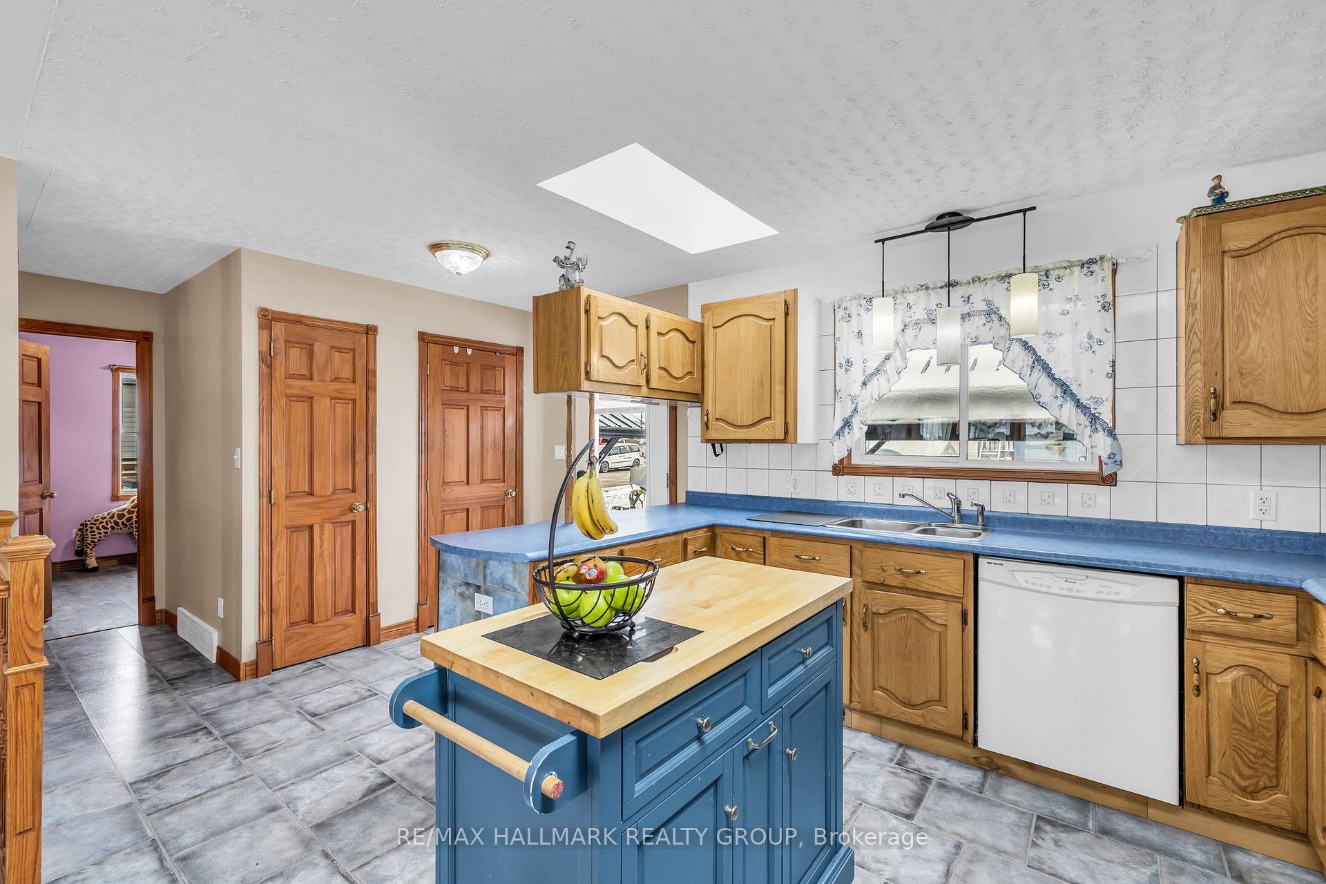 Photo 10 of 3076 John Street, Edwardsburgh/Cardinal, Town of Cardinal — HOMEH