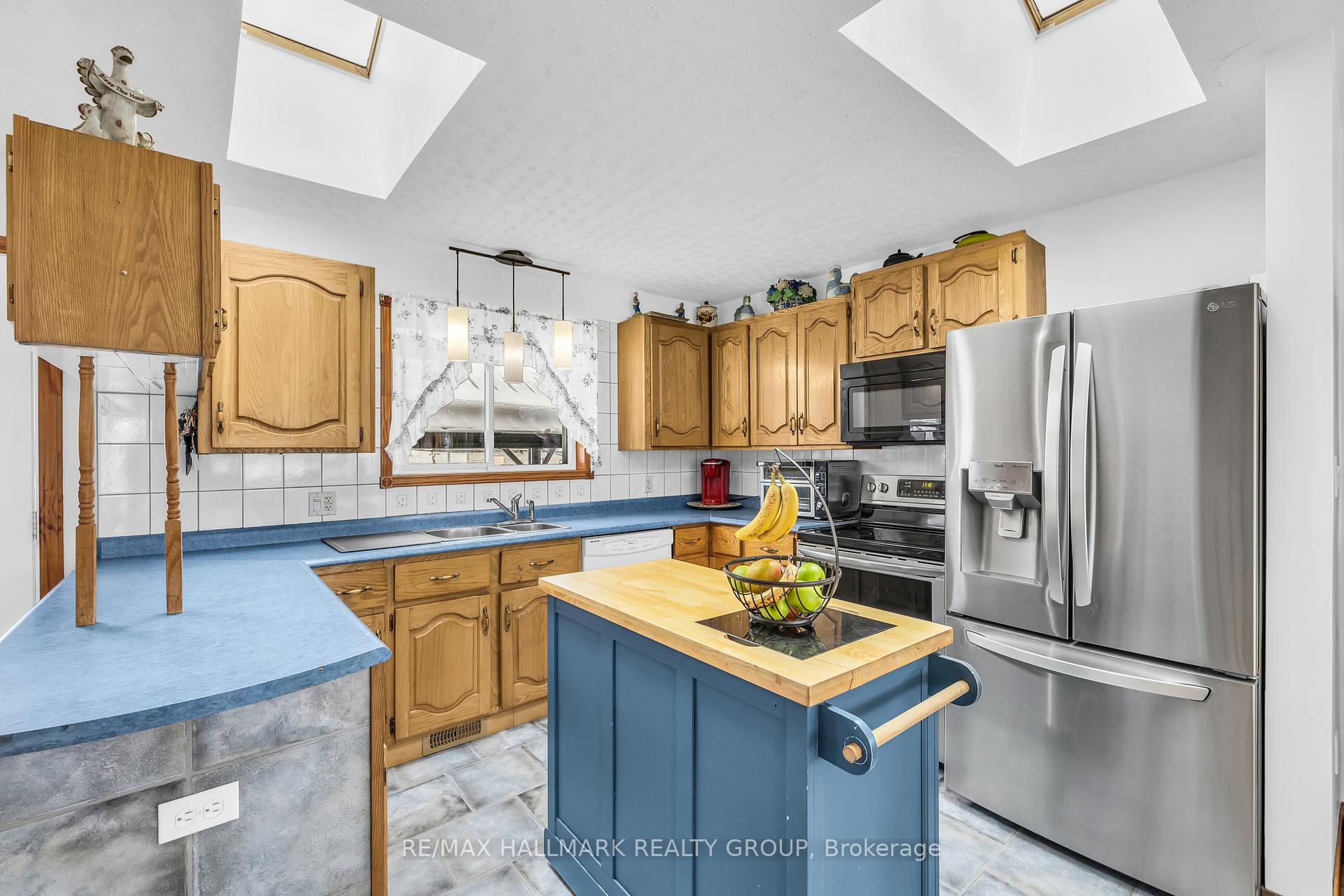 Photo 11 of 3076 John Street, Edwardsburgh/Cardinal, Town of Cardinal — HOMEH