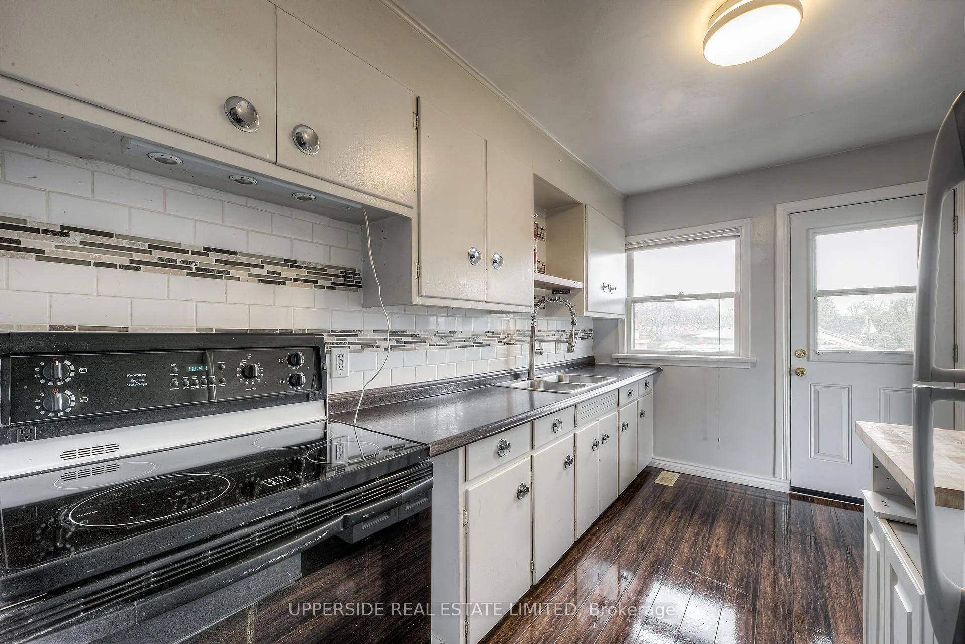 Photo 4 of Unit 3, 7 Balmoral Drive, Kitchener — HOMEH