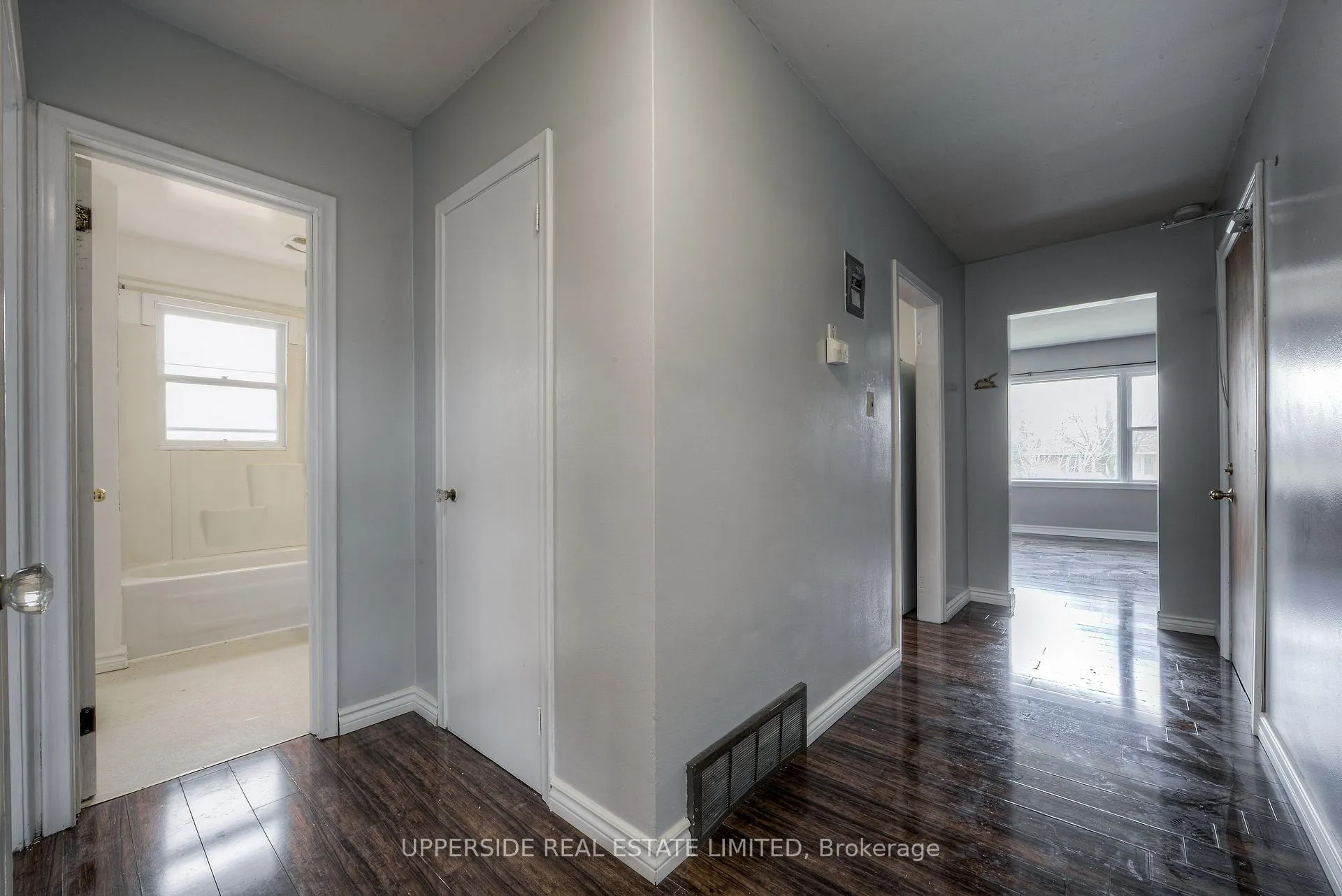 Photo 6 of Unit 3, 7 Balmoral Drive, Kitchener — HOMEH