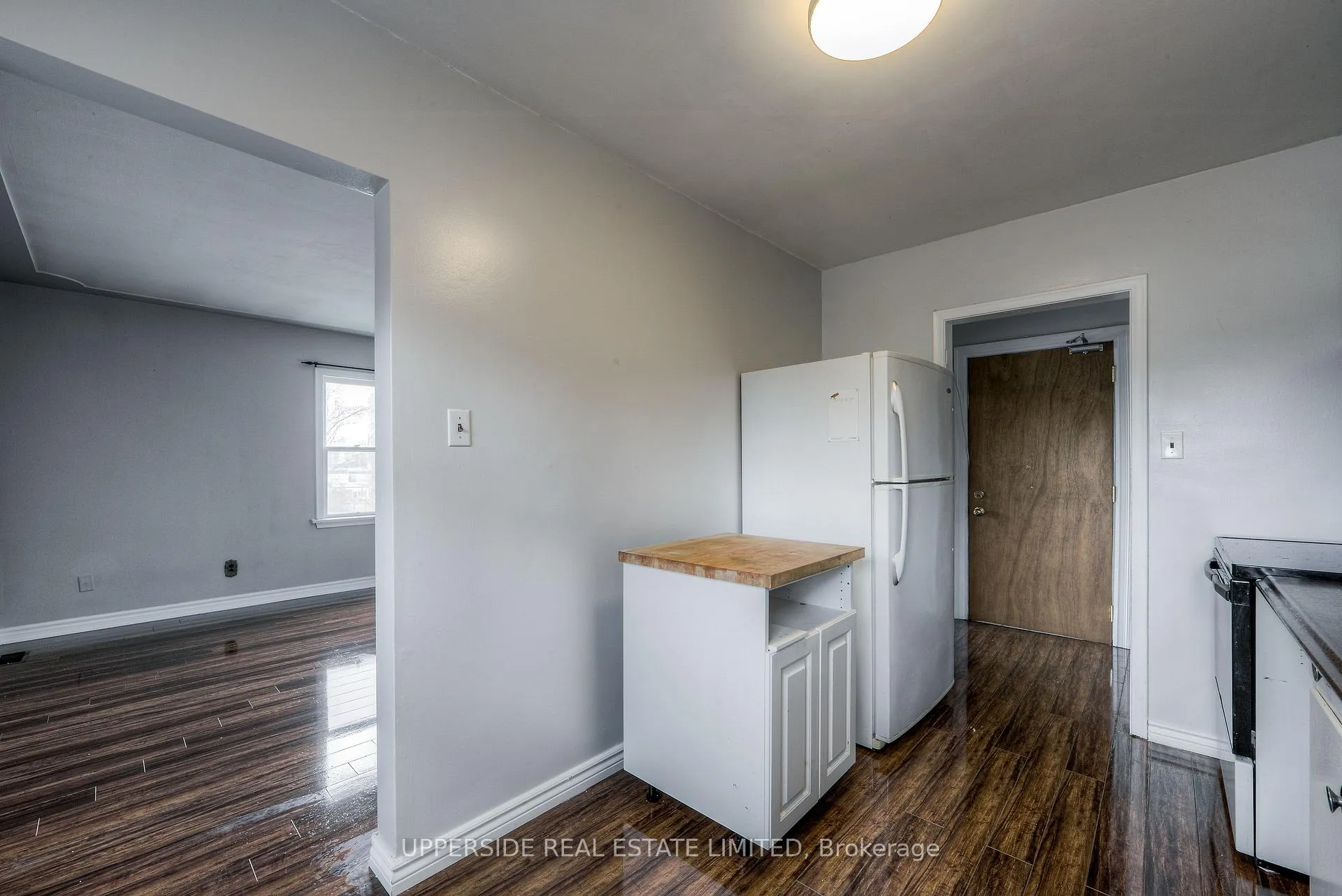 Photo 7 of Unit 3, 7 Balmoral Drive, Kitchener — HOMEH