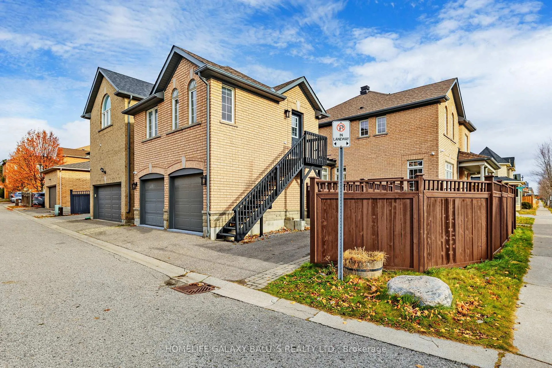 Photo 5 of Unit Coach, 58 Shady Oaks Avenue, Markham, Cornell — HOMEH