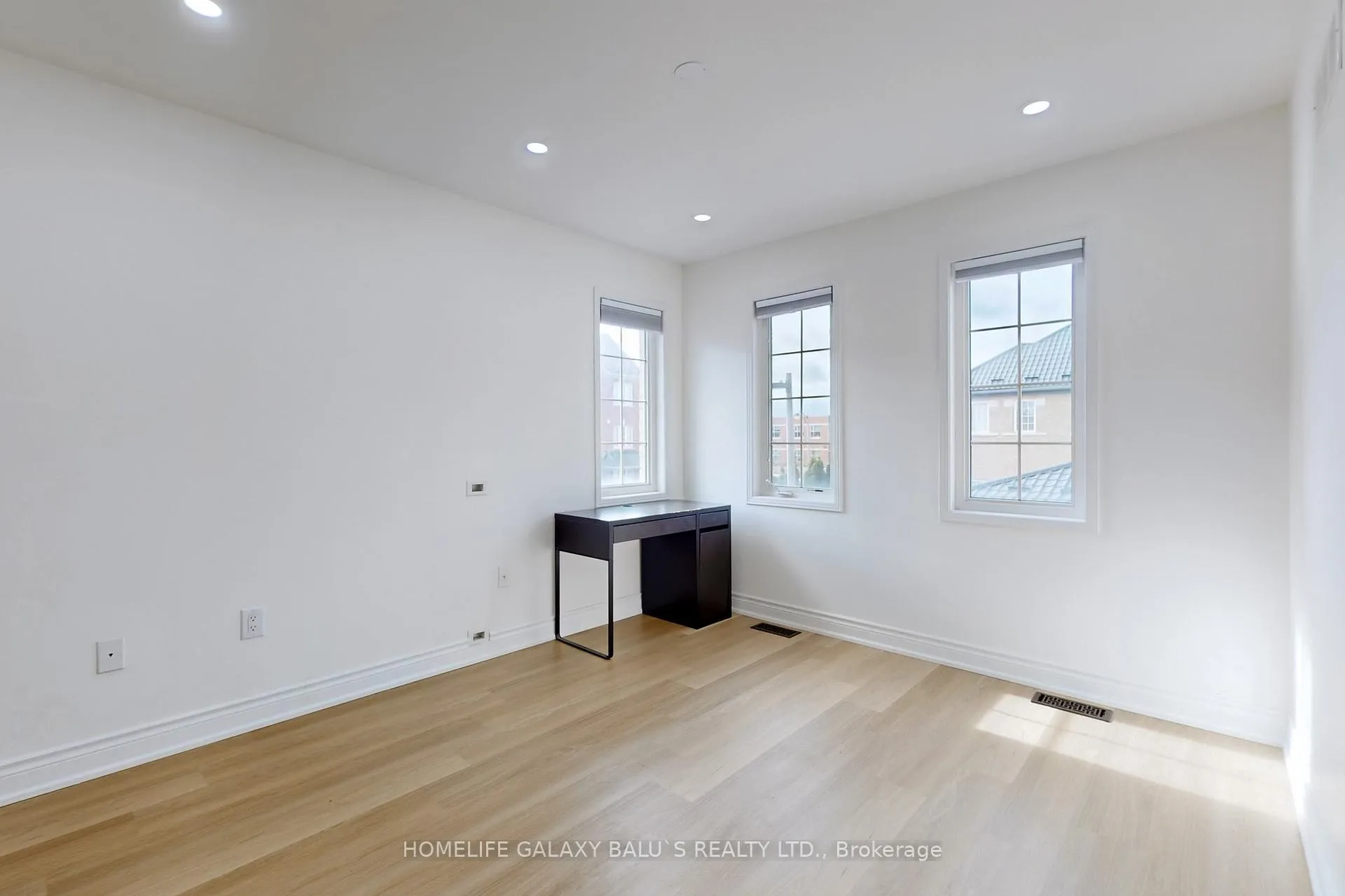Photo 7 of Unit Coach, 58 Shady Oaks Avenue, Markham, Cornell — HOMEH