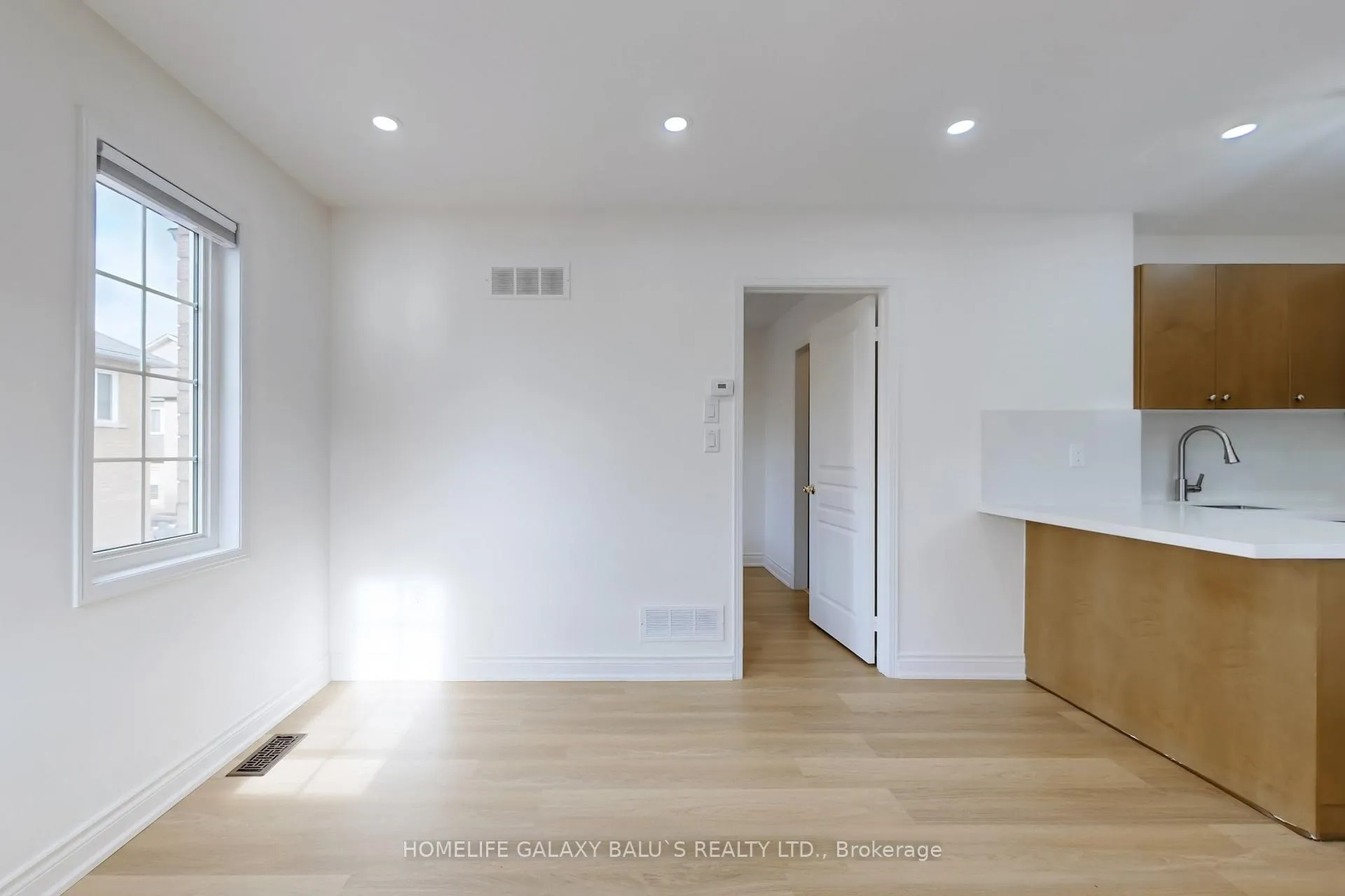 Photo 11 of Unit Coach, 58 Shady Oaks Avenue, Markham, Cornell — HOMEH