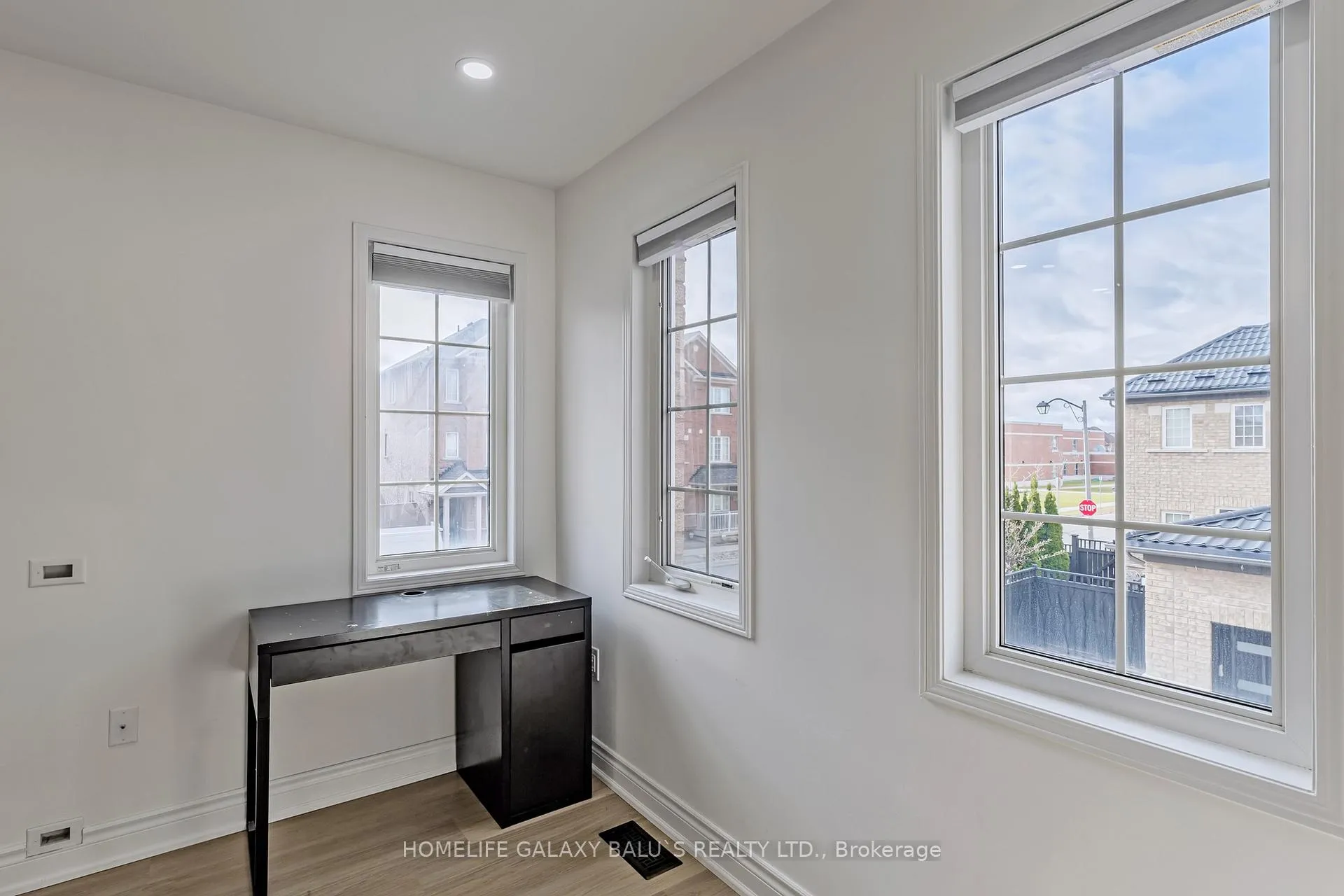 Photo 12 of Unit Coach, 58 Shady Oaks Avenue, Markham, Cornell — HOMEH
