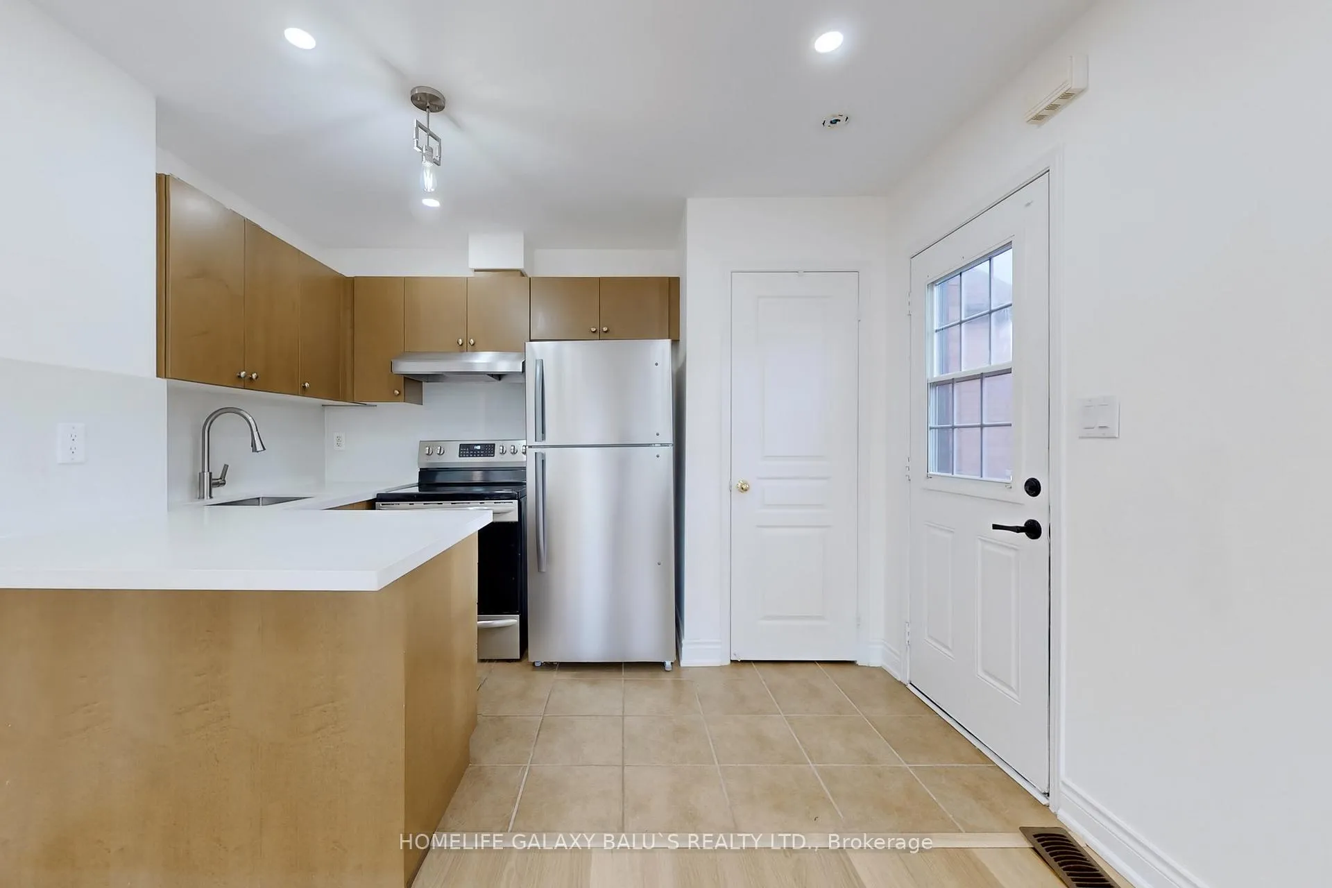 Photo 13 of Unit Coach, 58 Shady Oaks Avenue, Markham, Cornell — HOMEH