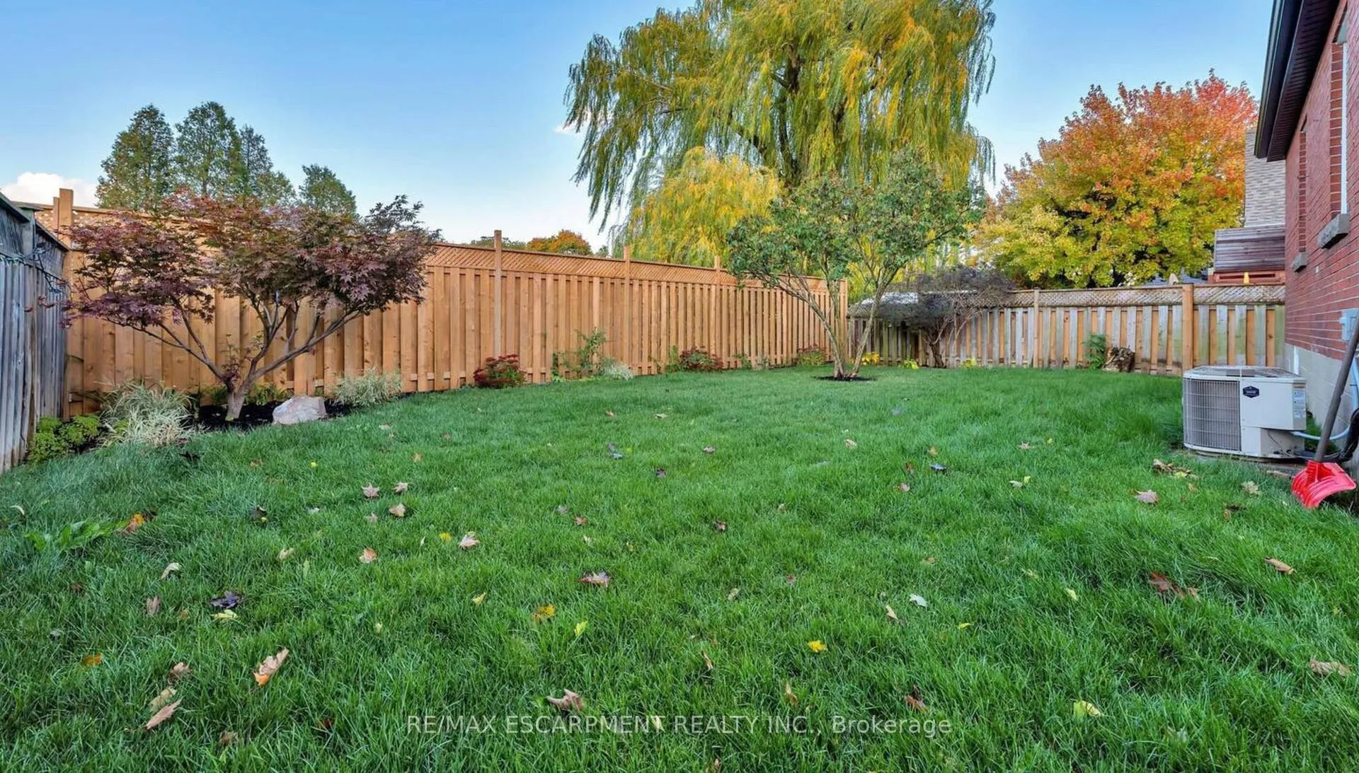 Photo 11 of Unit LOWER, 5 Sunning Hill Avenue, Hamilton, Sunninghill — HOMEH
