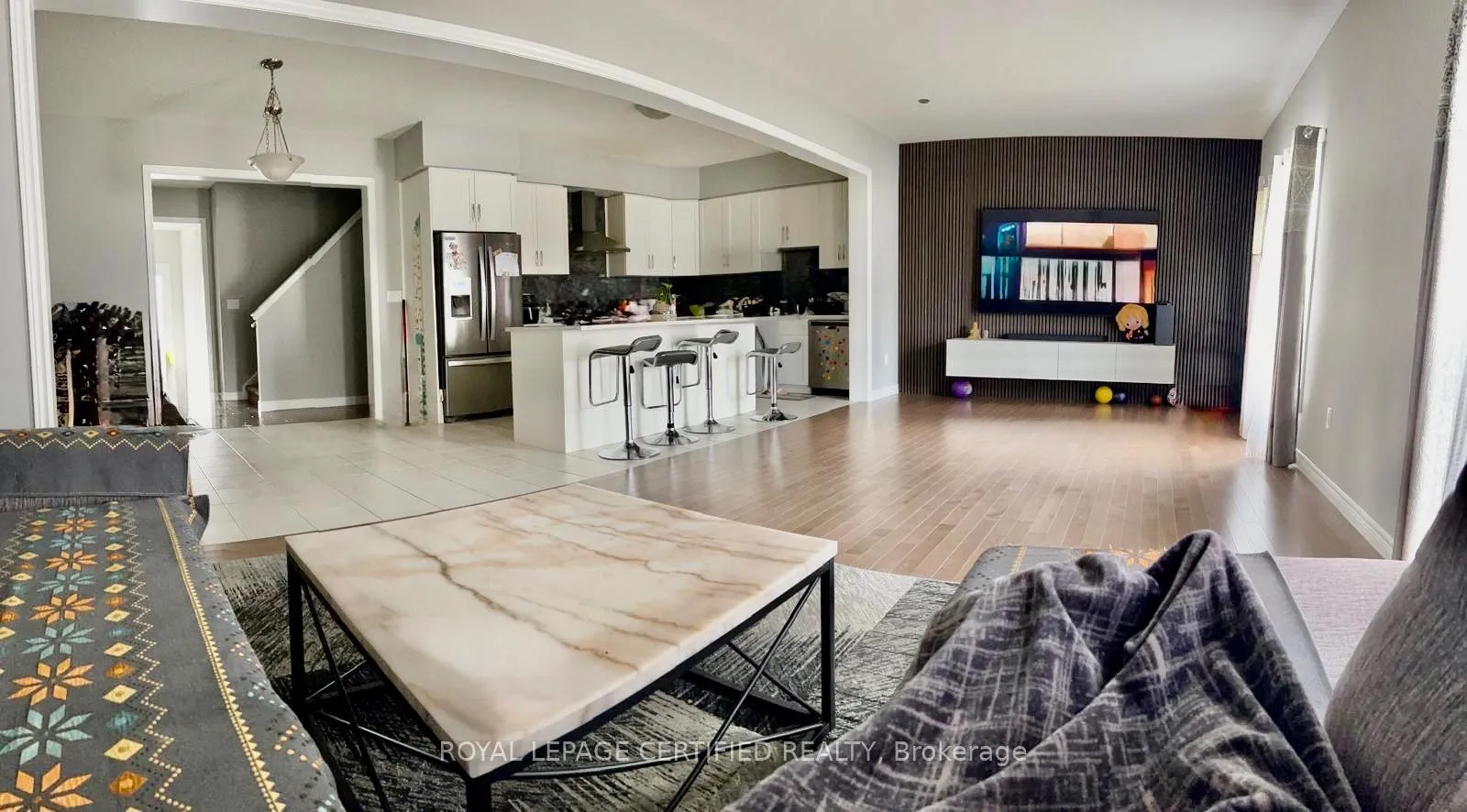 Photo 6 of 633 Florencedale Crescent, Kitchener — HOMEH