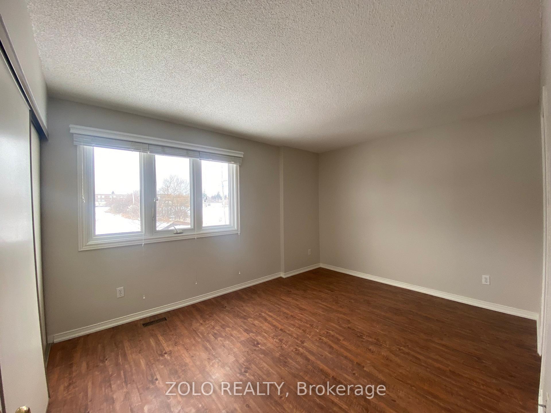 Photo 8 of 95 Galbraith Court, Clarington, Bowmanville — HOMEH