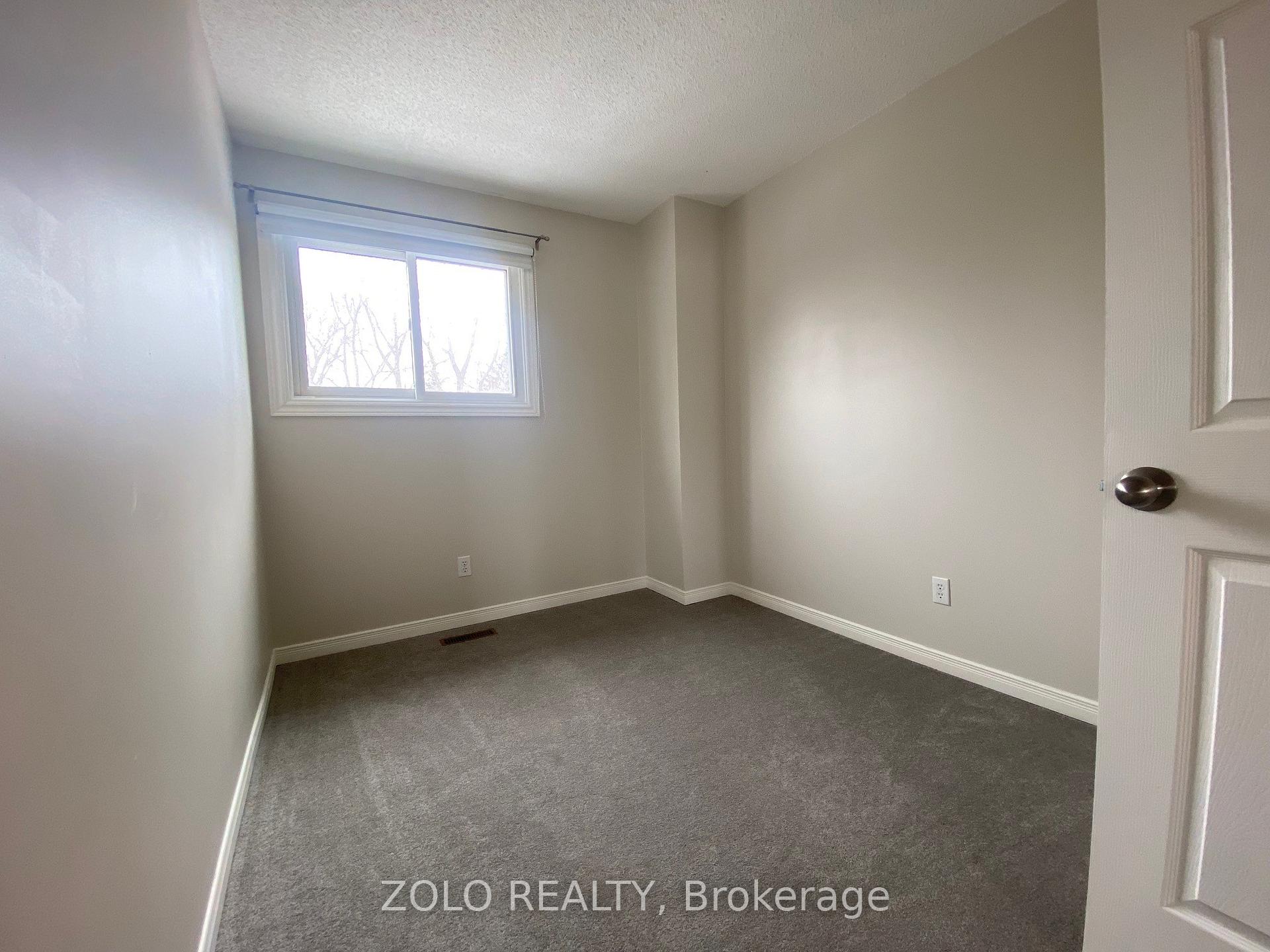 Photo 13 of 95 Galbraith Court, Clarington, Bowmanville — HOMEH