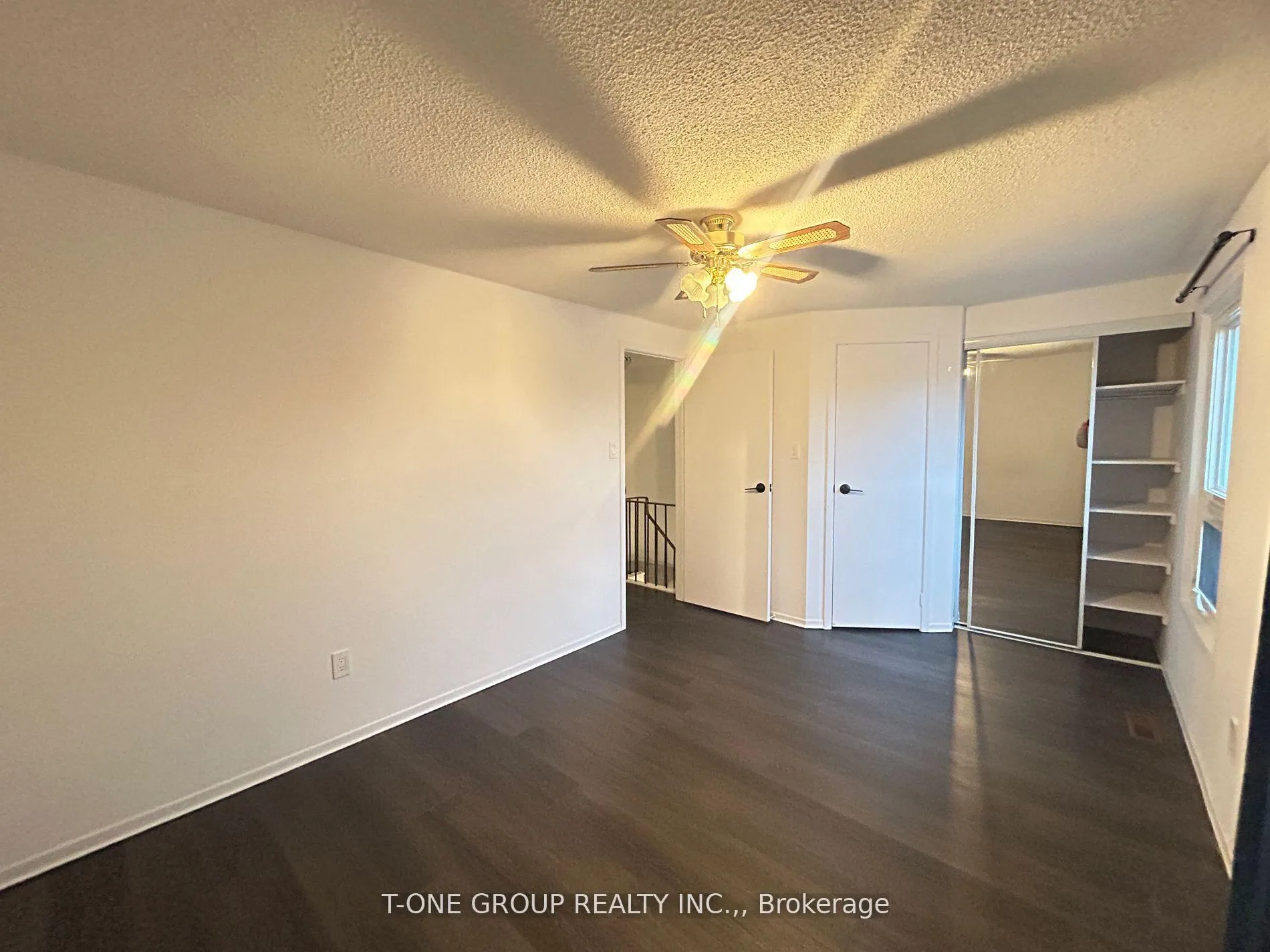 Photo 11 of 124 Dunbar Crescent, Markham, Milliken Mills East — HOMEH