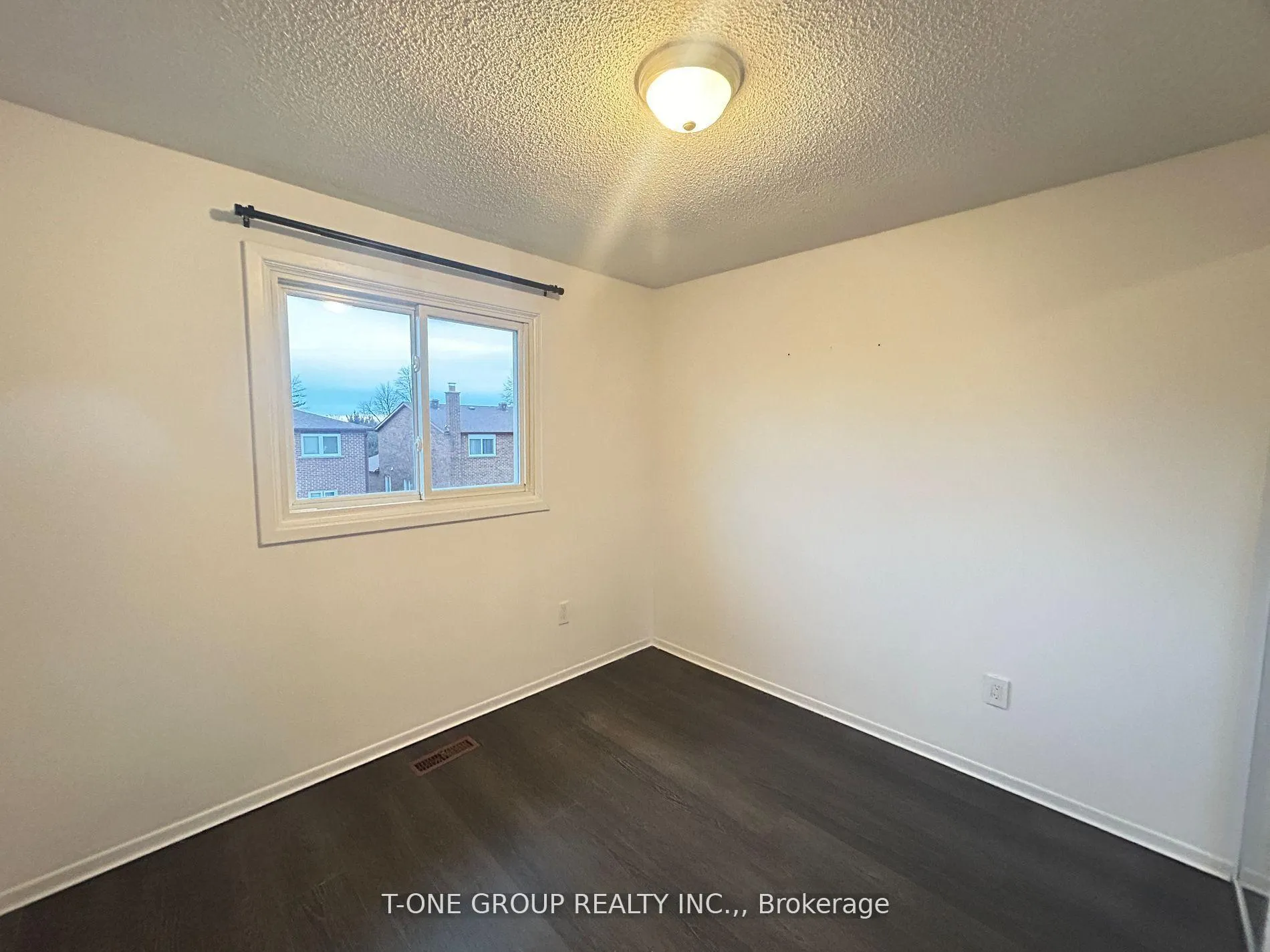 Photo 15 of 124 Dunbar Crescent, Markham, Milliken Mills East — HOMEH