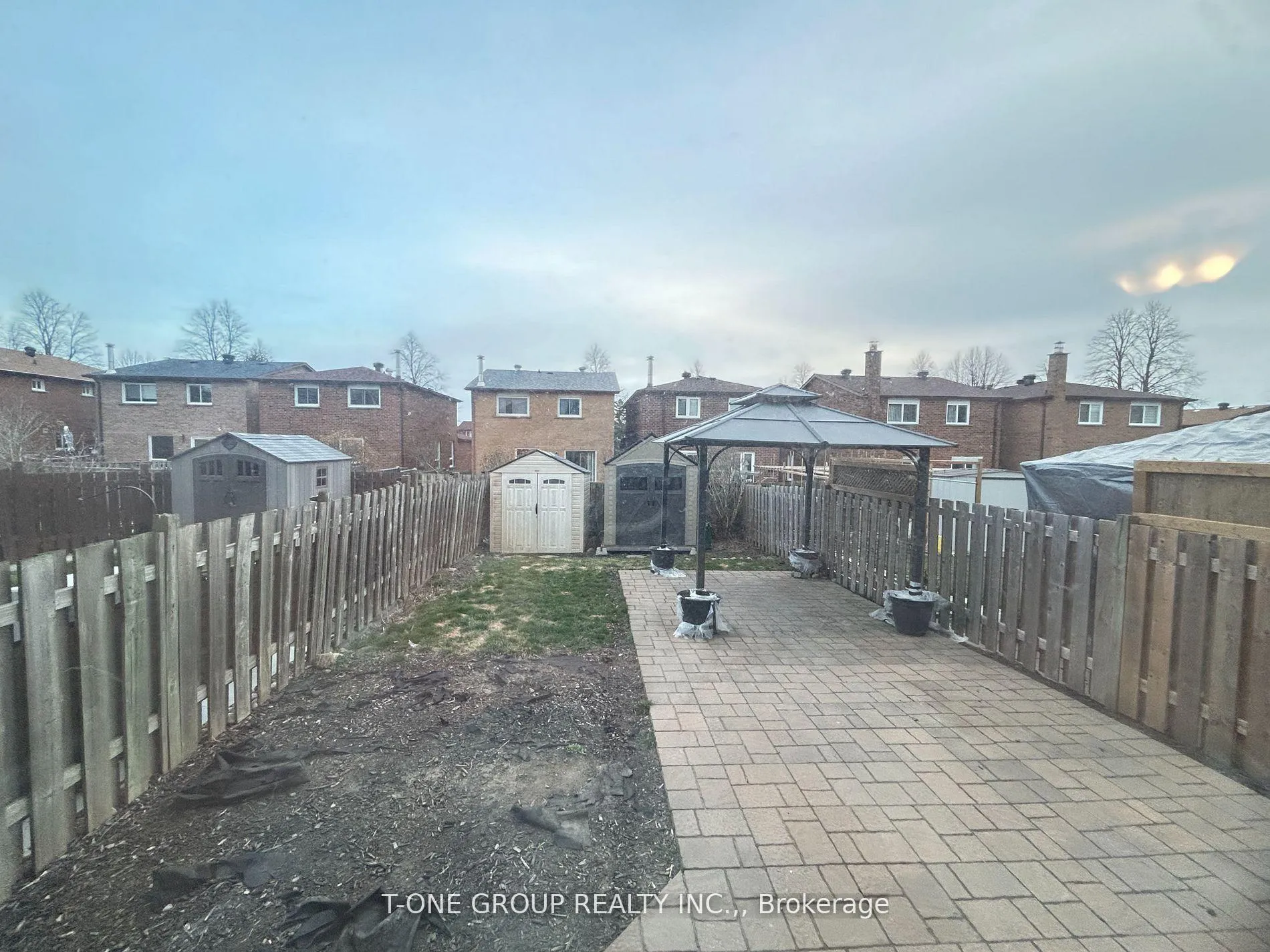 Photo 24 of 124 Dunbar Crescent, Markham, Milliken Mills East — HOMEH