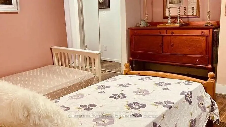 Photo 8 of Unit Lower, 22 Barfield Avenue, Toronto, Danforth Village-East York — HOMEH