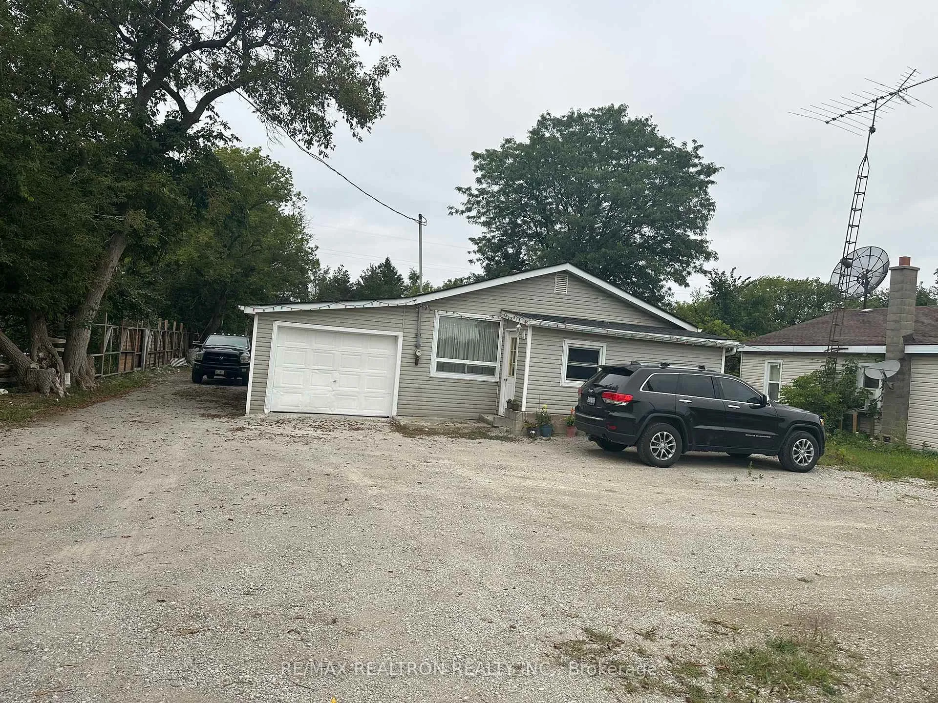 Photo 3 of 5744 County Rd 90, Springwater, Rural Springwater — HOMEH