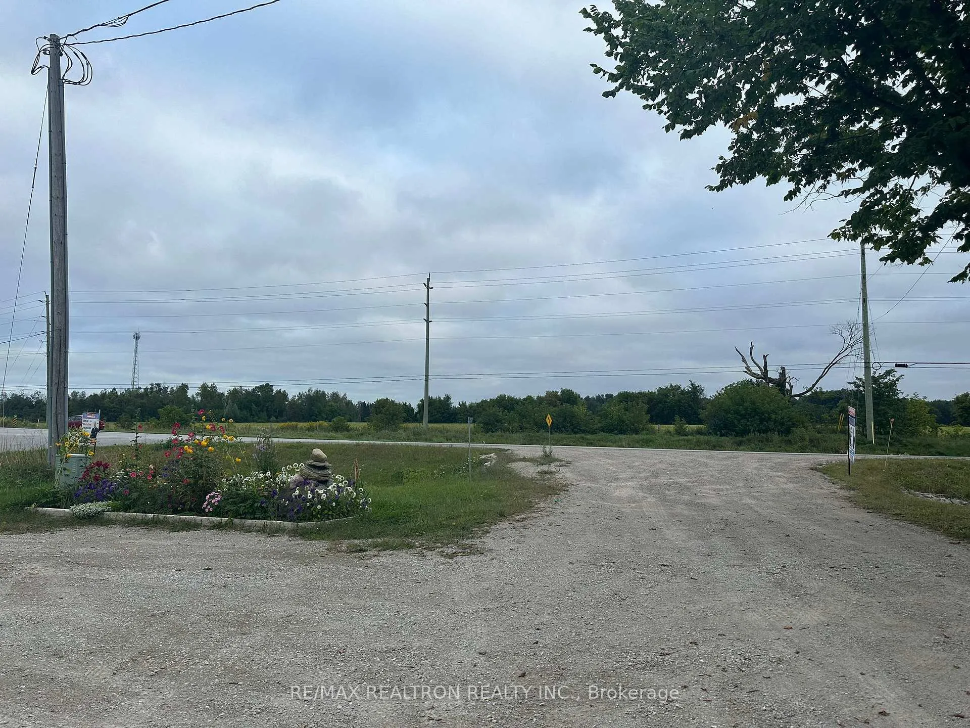 Photo 34 of 5744 County Rd 90, Springwater, Rural Springwater — HOMEH