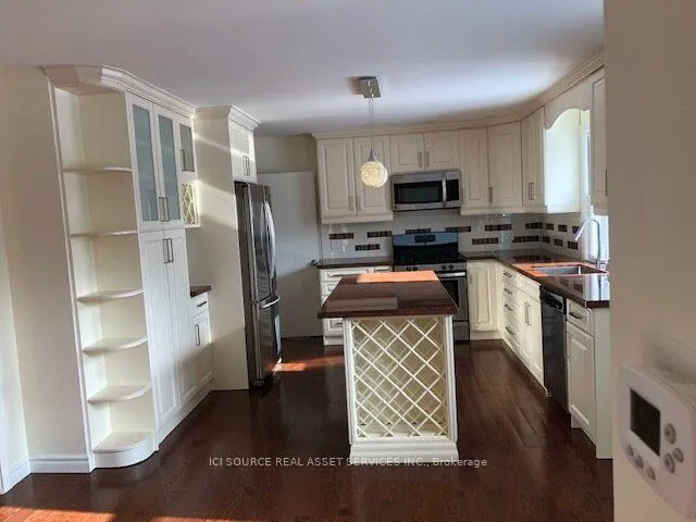 Photo 3 of Unit Upper, 50 Joseph Street, Markham, Old Markham Village — HOMEH