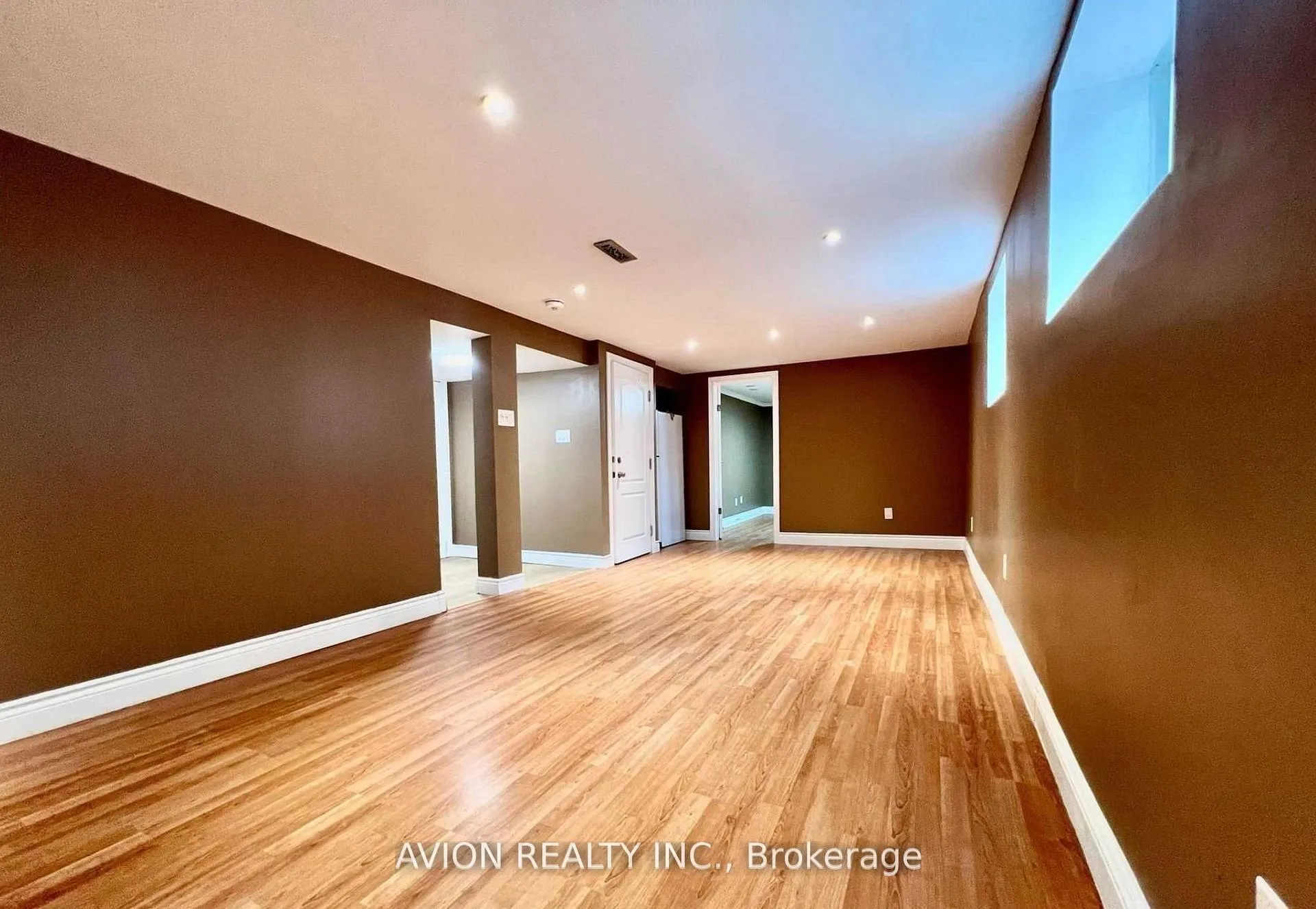 Photo 4 of 878 West Shore Boulevard, Pickering, West Shore — HOMEH