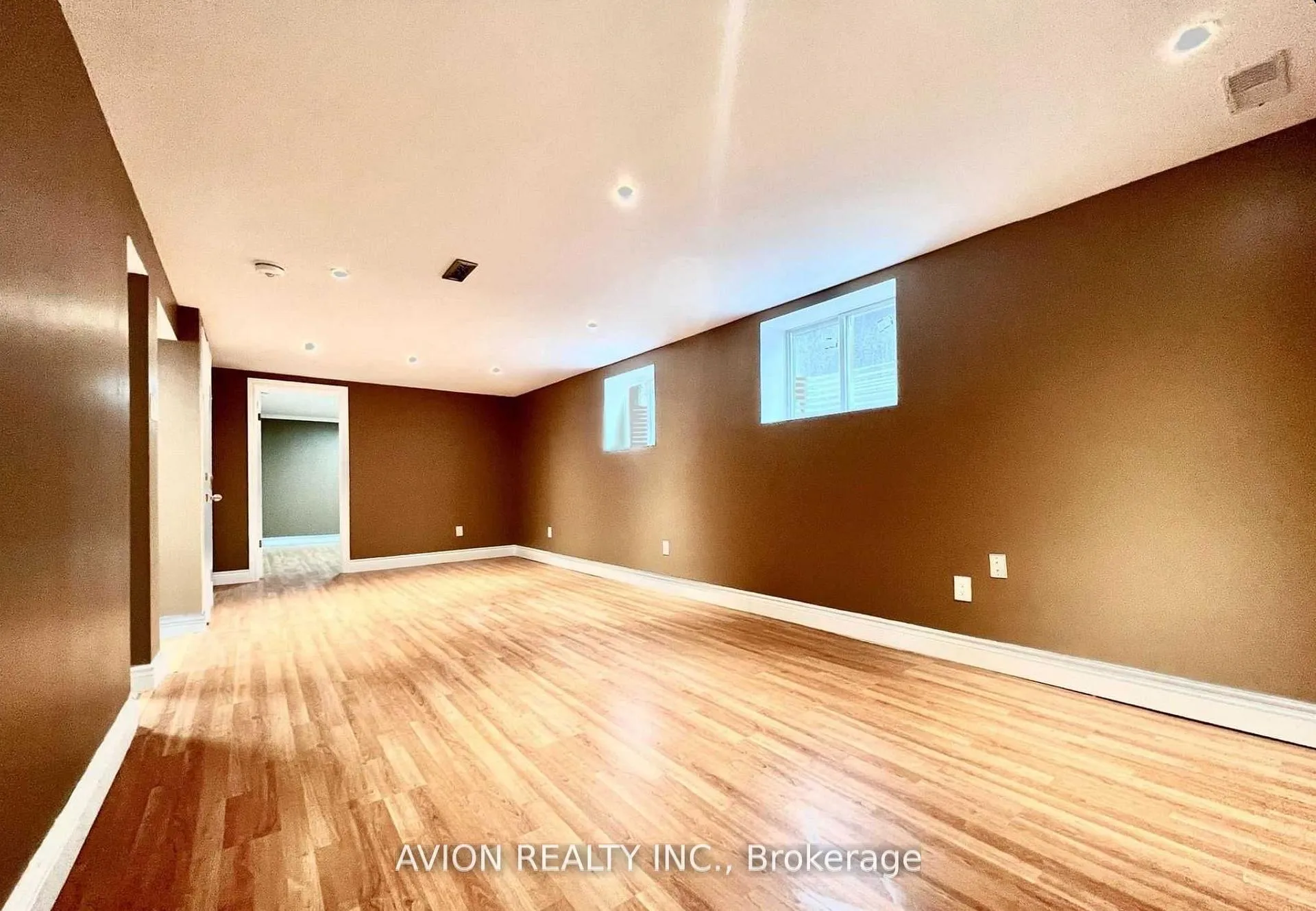 Photo 5 of 878 West Shore Boulevard, Pickering, West Shore — HOMEH