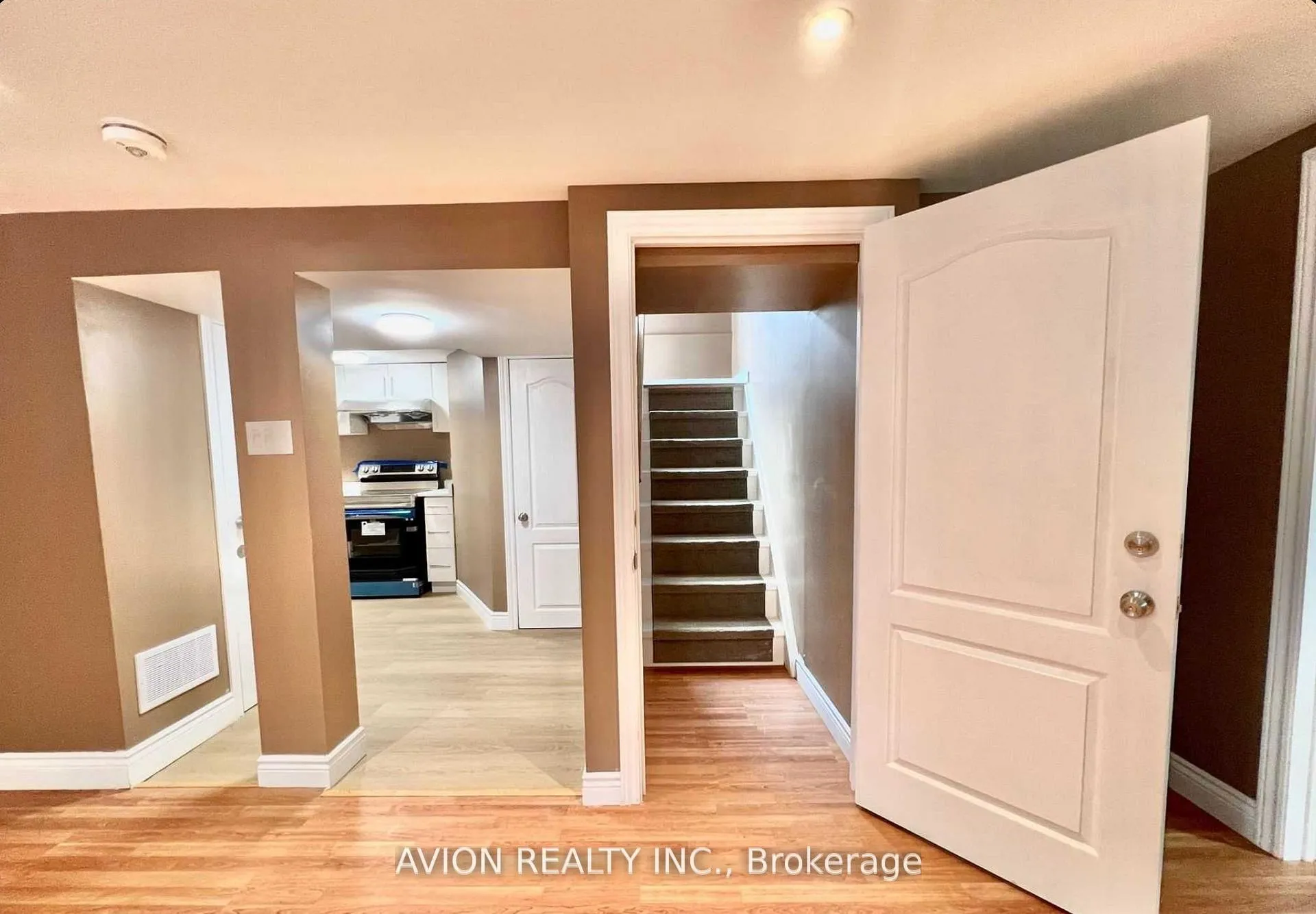 Photo 10 of 878 West Shore Boulevard, Pickering, West Shore — HOMEH