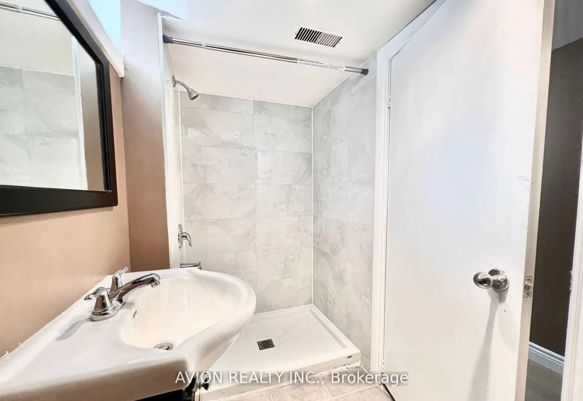 Photo 15 of 878 West Shore Boulevard, Pickering, West Shore — HOMEH