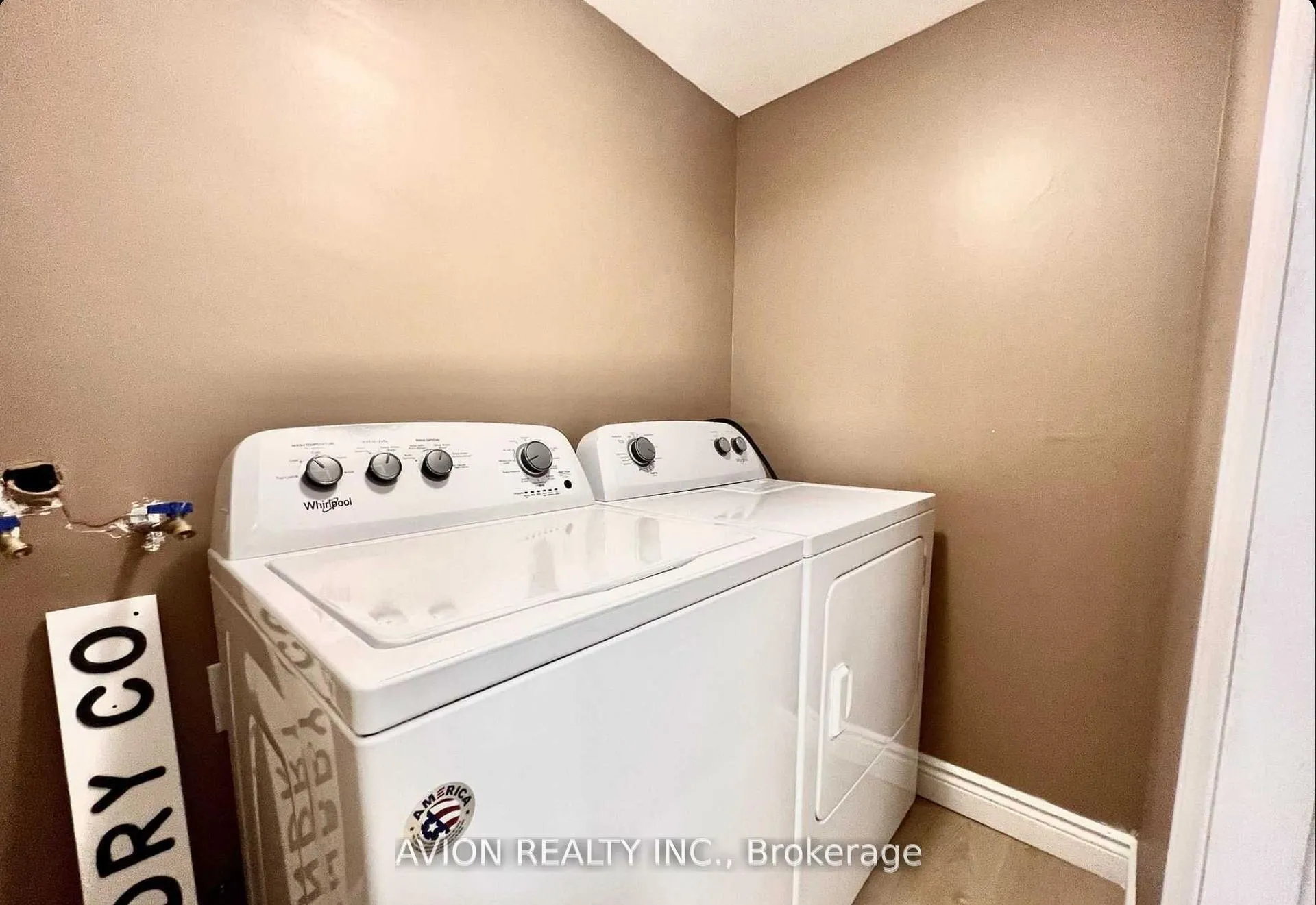 Photo 16 of 878 West Shore Boulevard, Pickering, West Shore — HOMEH