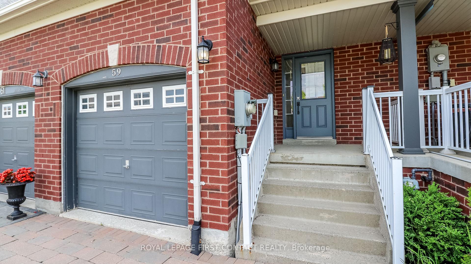 Photo 2 of 59 Winchester Terrace, Barrie, Innis-Shore — HOMEH