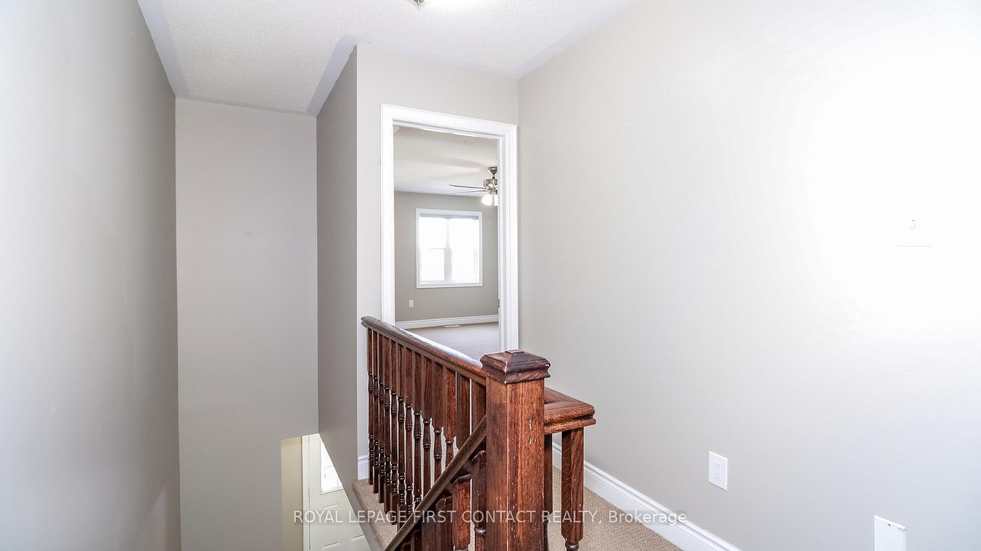 Photo 17 of 59 Winchester Terrace, Barrie, Innis-Shore — HOMEH