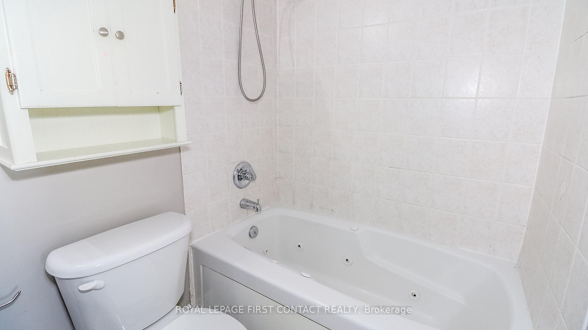 Photo 23 of 59 Winchester Terrace, Barrie, Innis-Shore — HOMEH