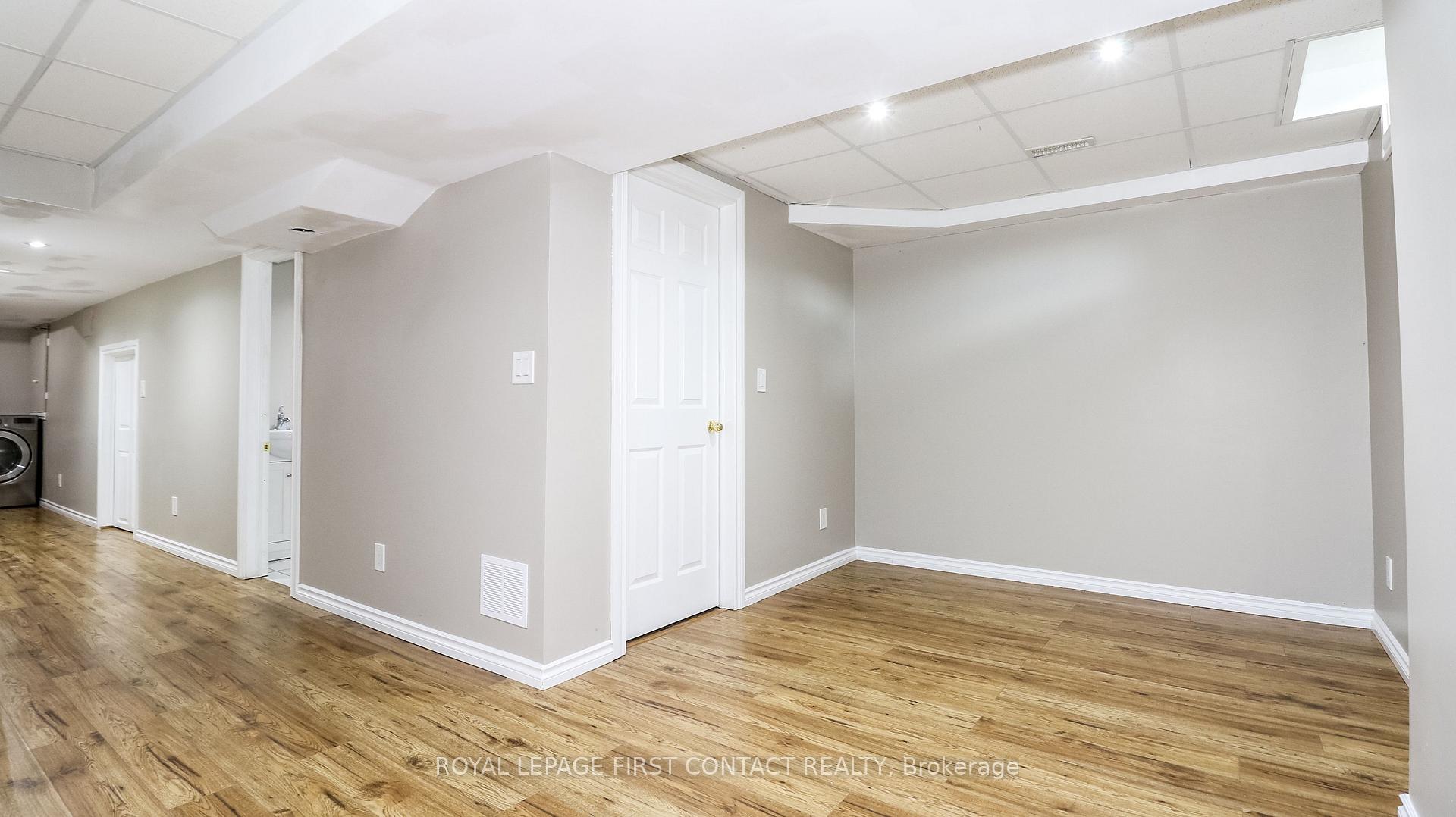 Photo 37 of 59 Winchester Terrace, Barrie, Innis-Shore — HOMEH