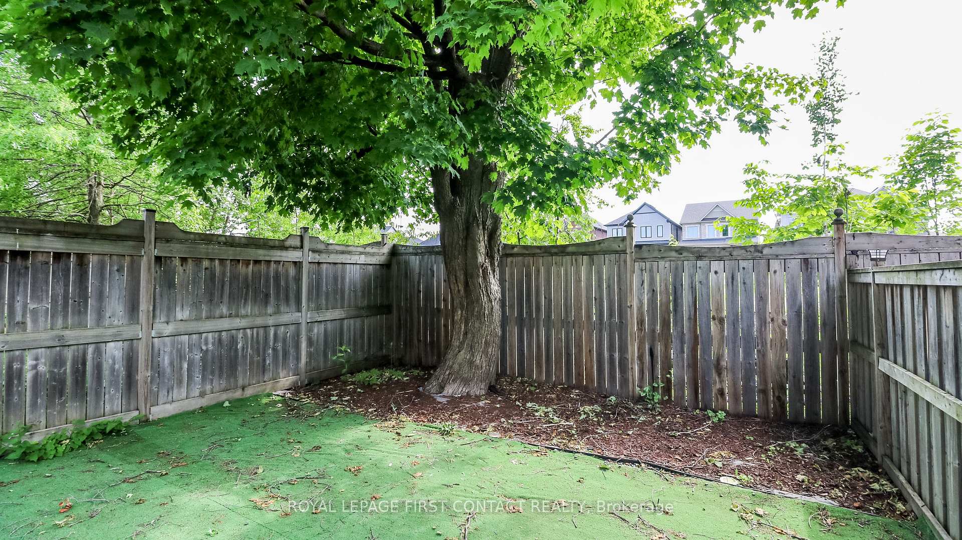Photo 40 of 59 Winchester Terrace, Barrie, Innis-Shore — HOMEH