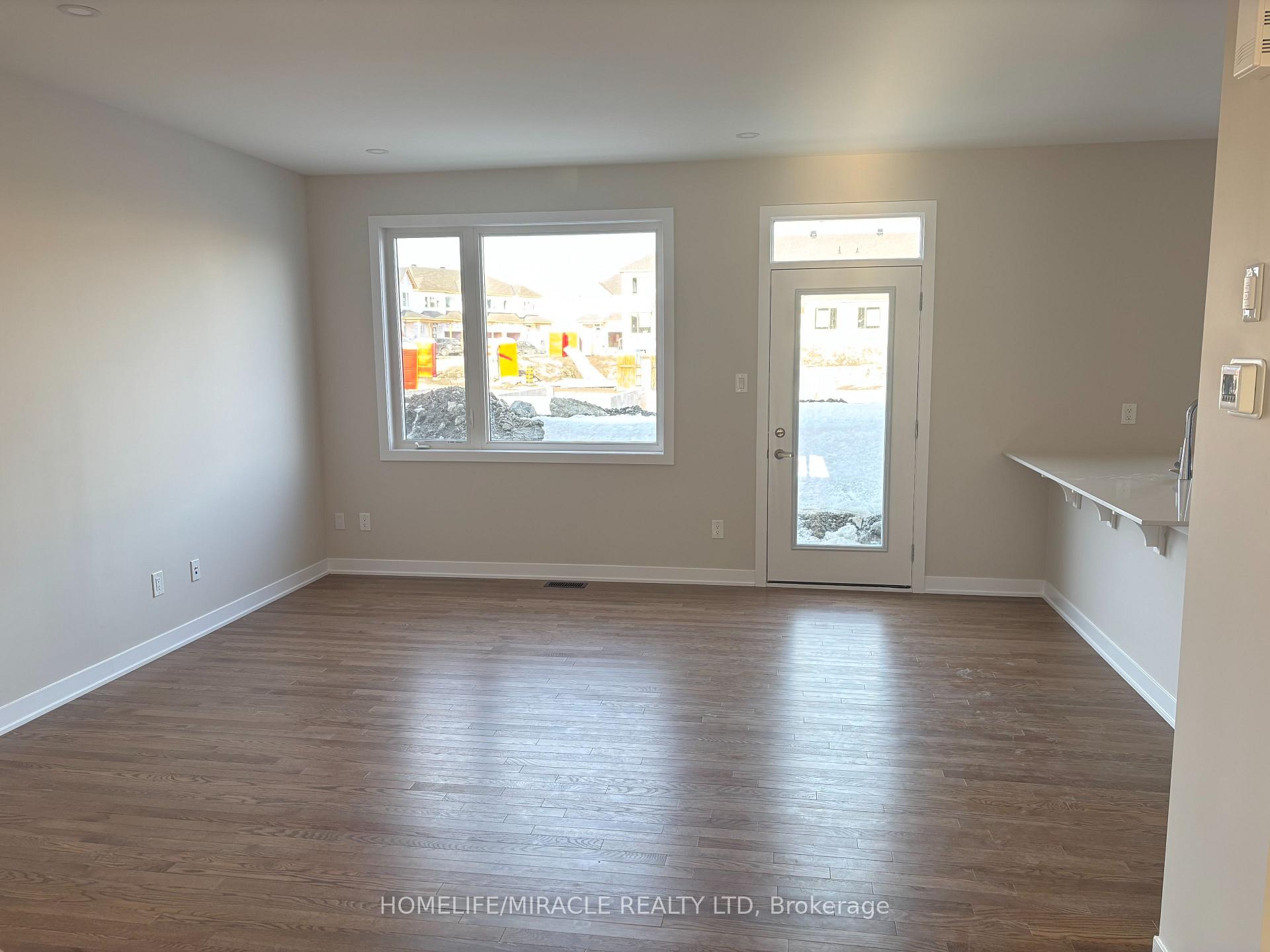 Photo 5 of 1917 Elevation Road, Ottawa, Barrhaven - Half Moon Bay — HOMEH