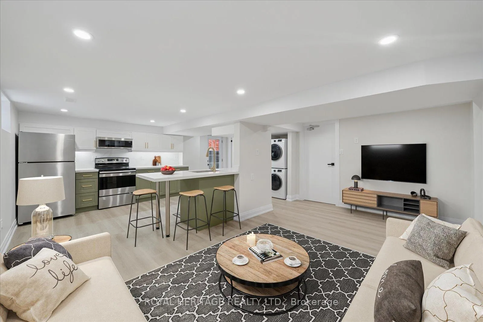 Photo 1 of 19 Limestone Crescent, Whitby, Pringle Creek — HOMEH