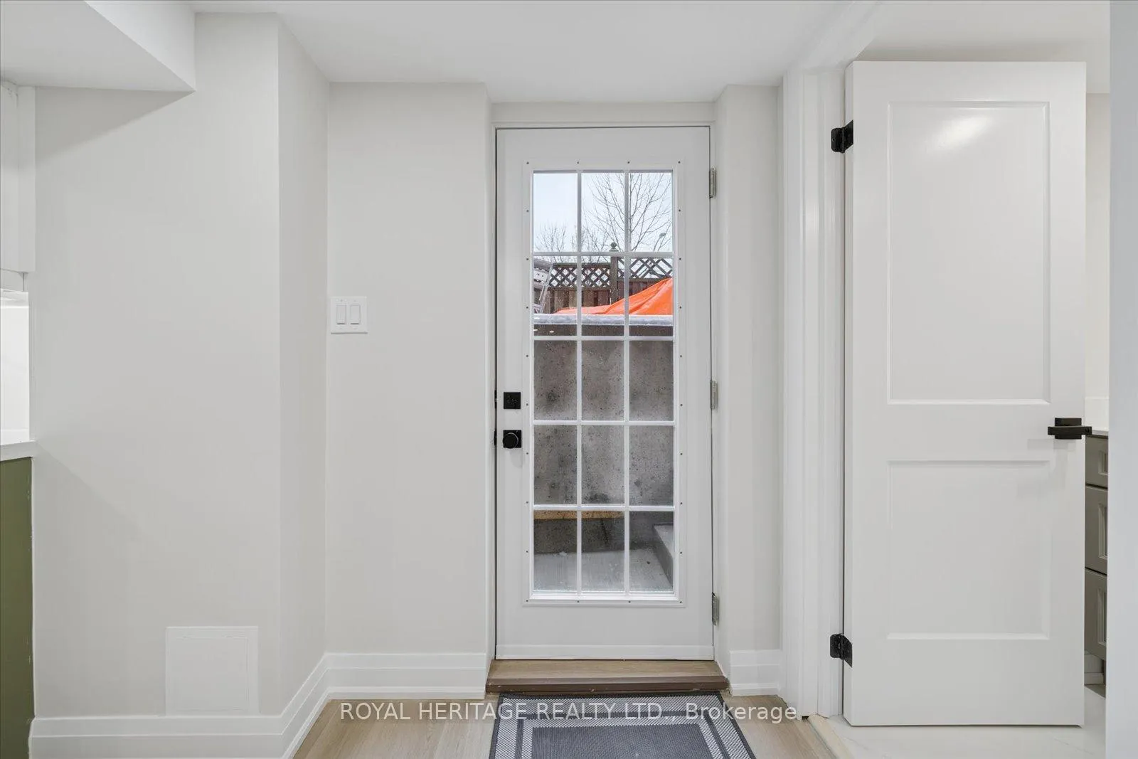 Photo 3 of 19 Limestone Crescent, Whitby, Pringle Creek — HOMEH