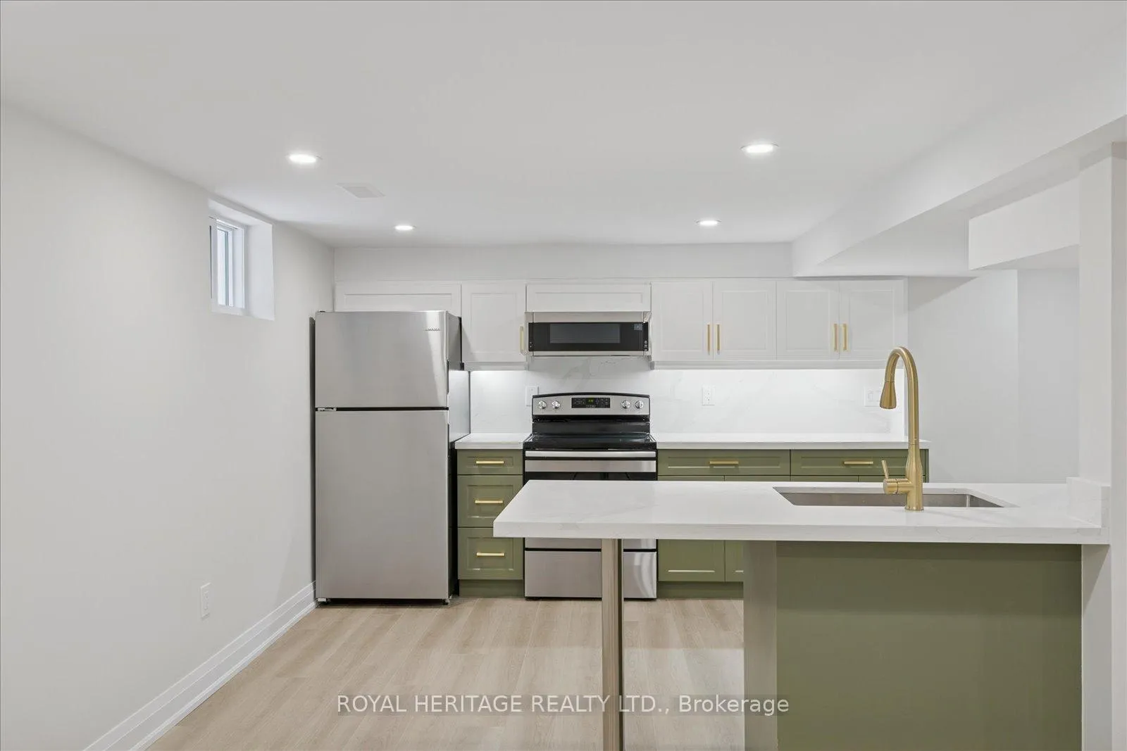 Photo 5 of 19 Limestone Crescent, Whitby, Pringle Creek — HOMEH