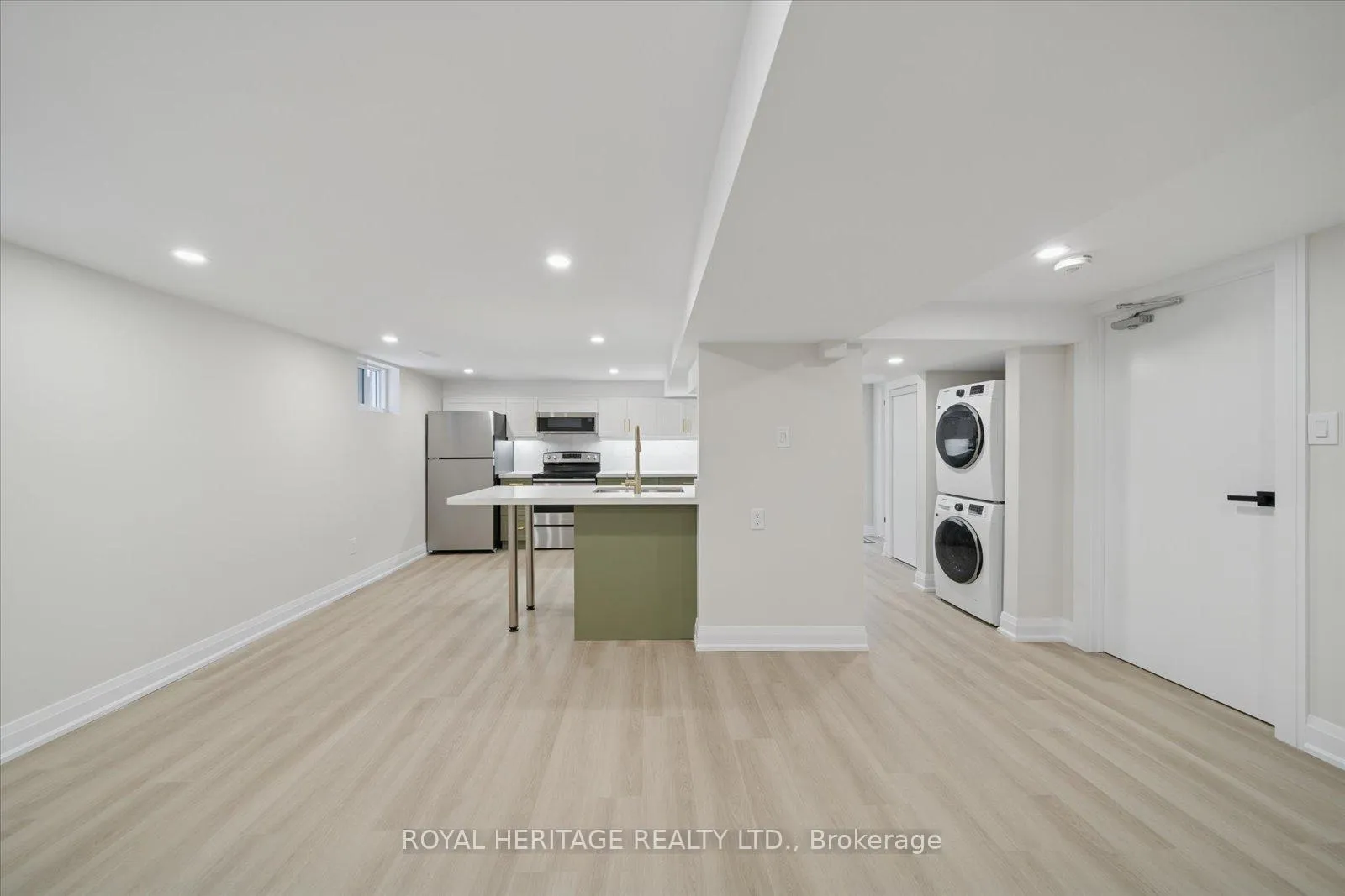 Photo 8 of 19 Limestone Crescent, Whitby, Pringle Creek — HOMEH